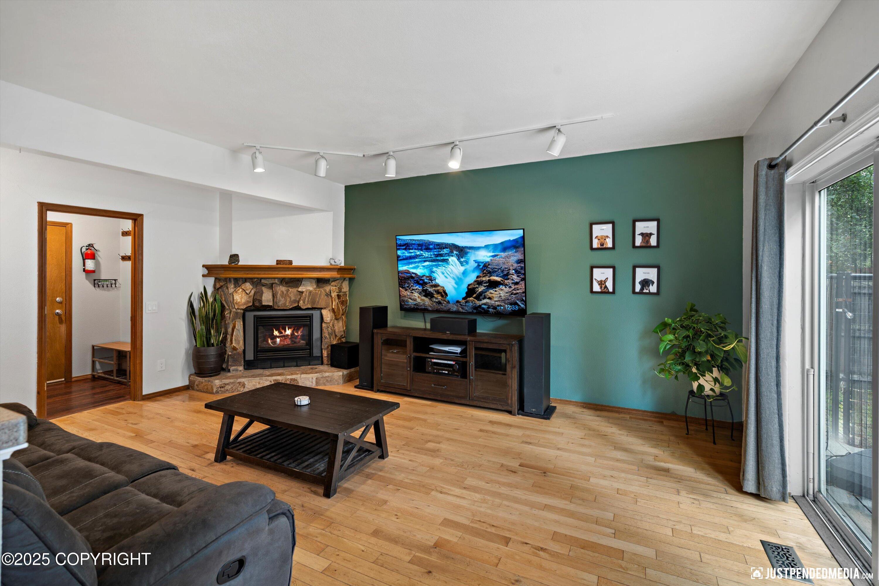 9170 Chipwood Circle