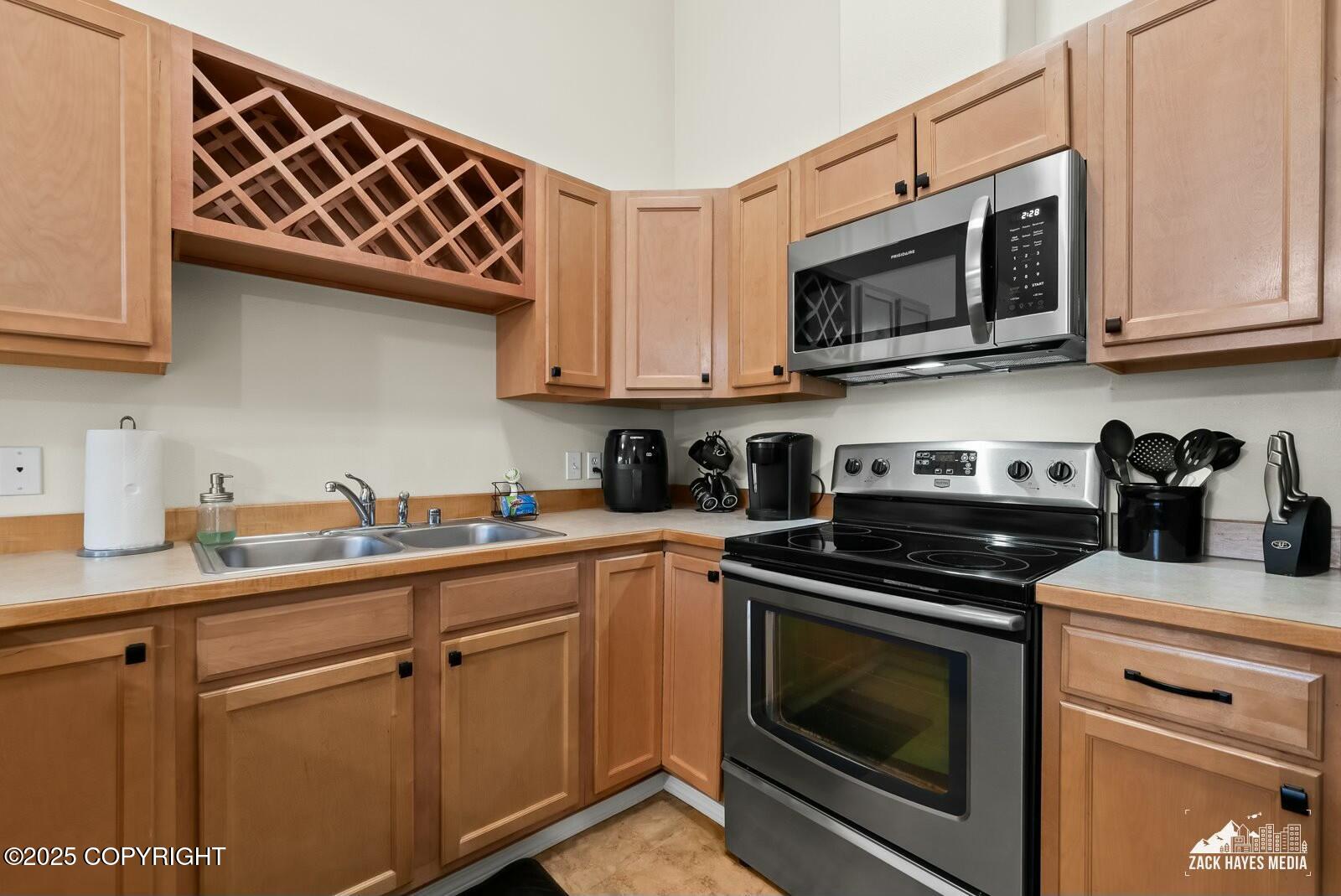 7284 Meadow Street # 9D