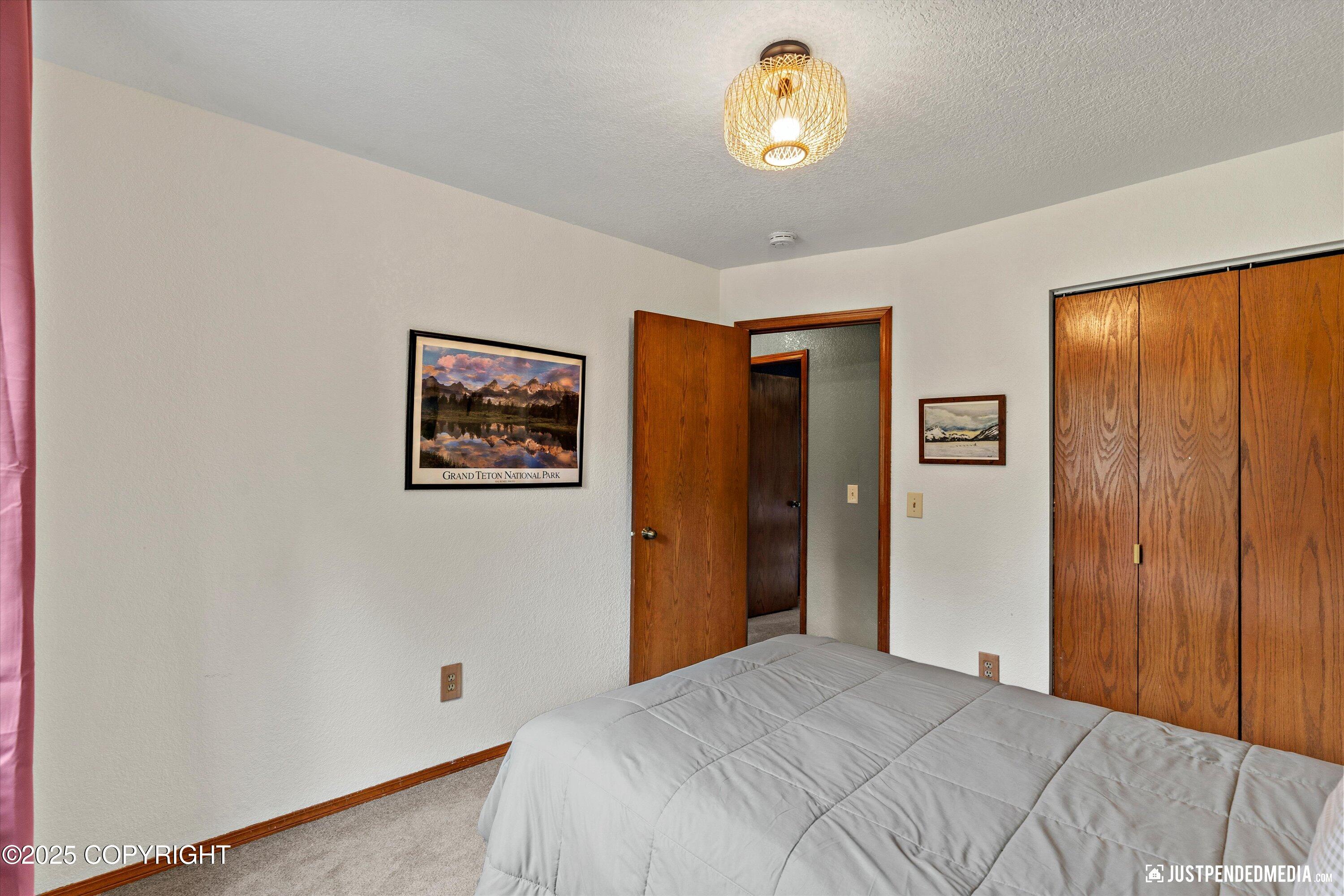 5090 W Clarion Avenue