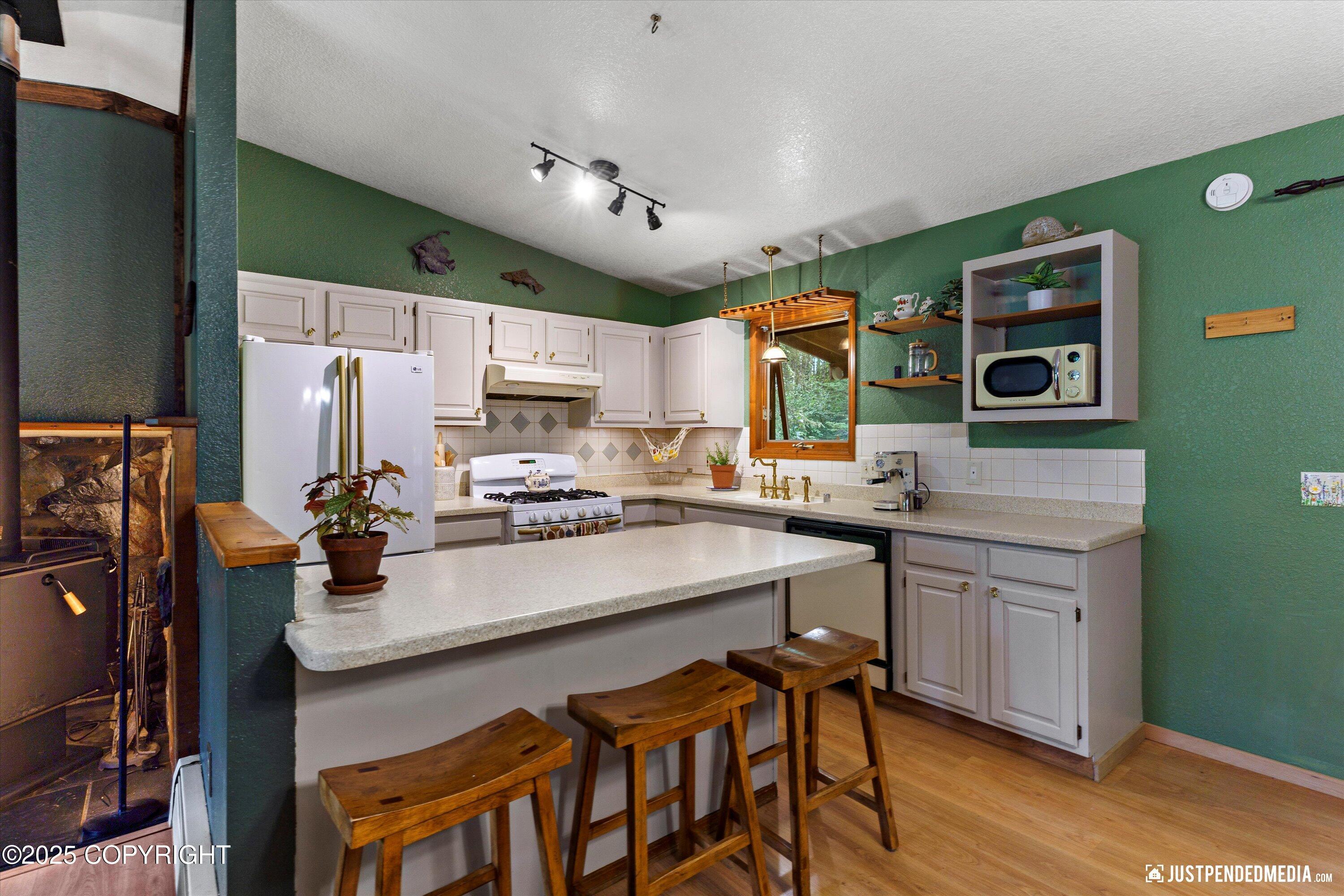 5090 W Clarion Avenue