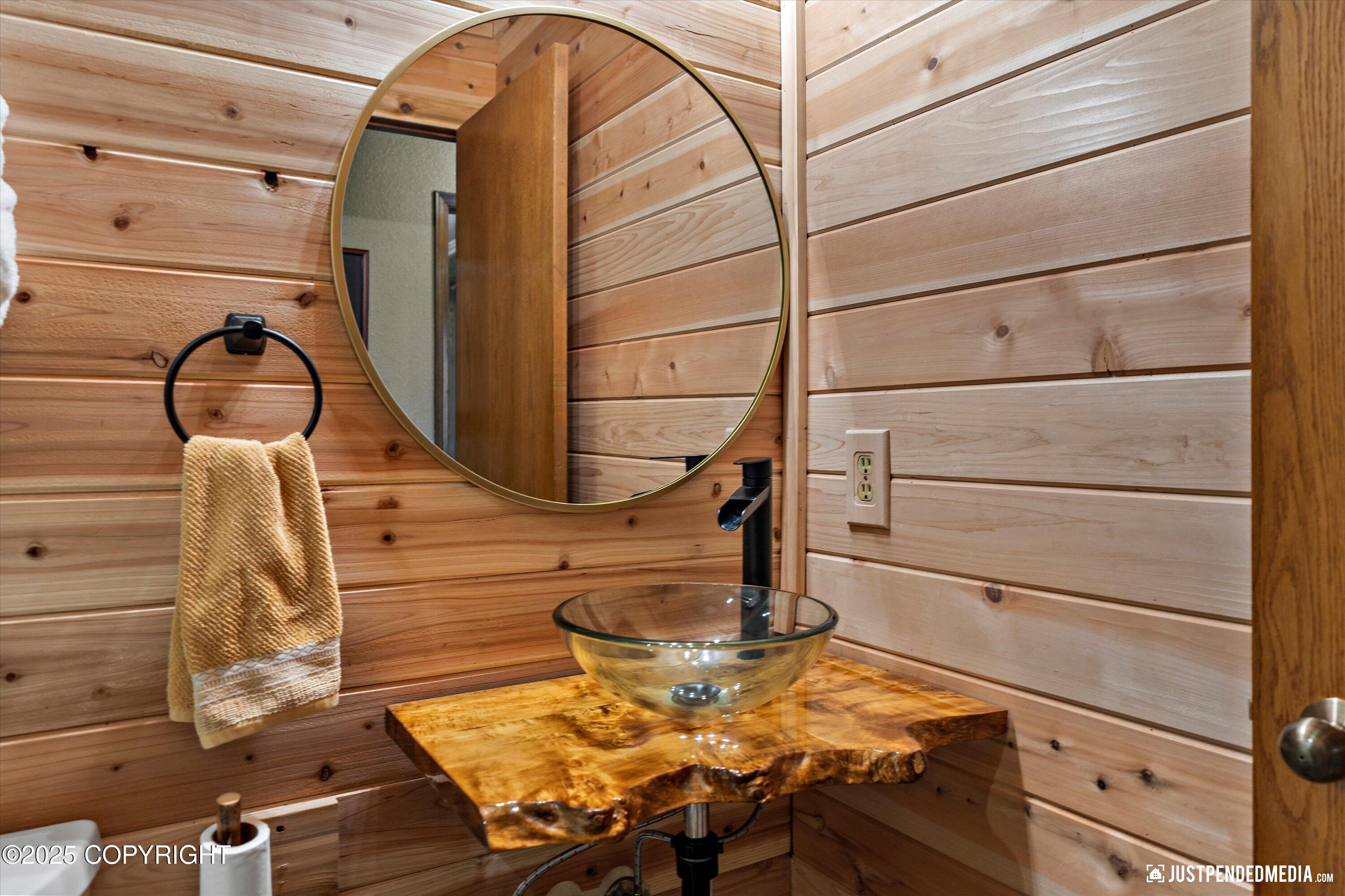 5090 W Clarion Avenue