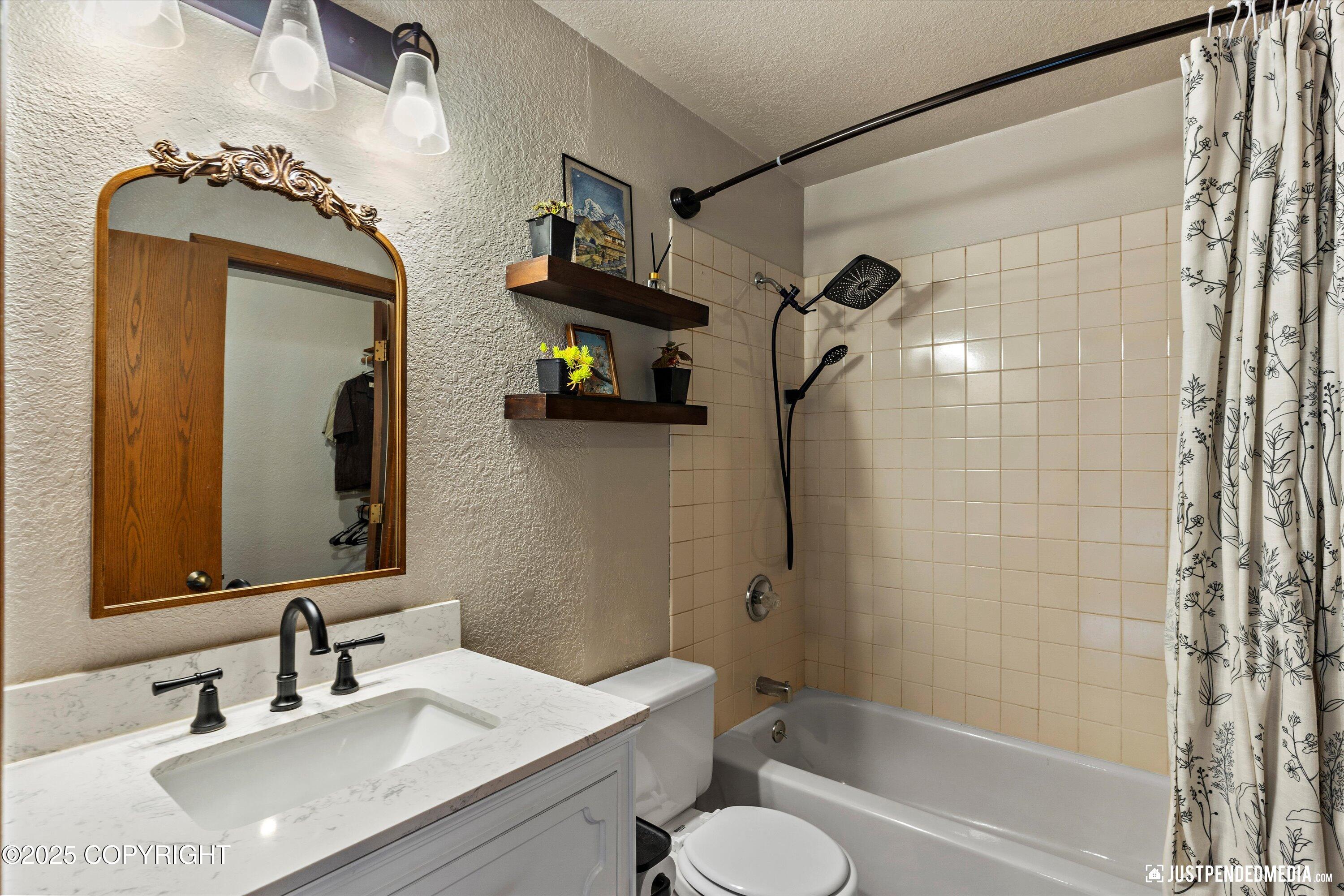 5090 W Clarion Avenue