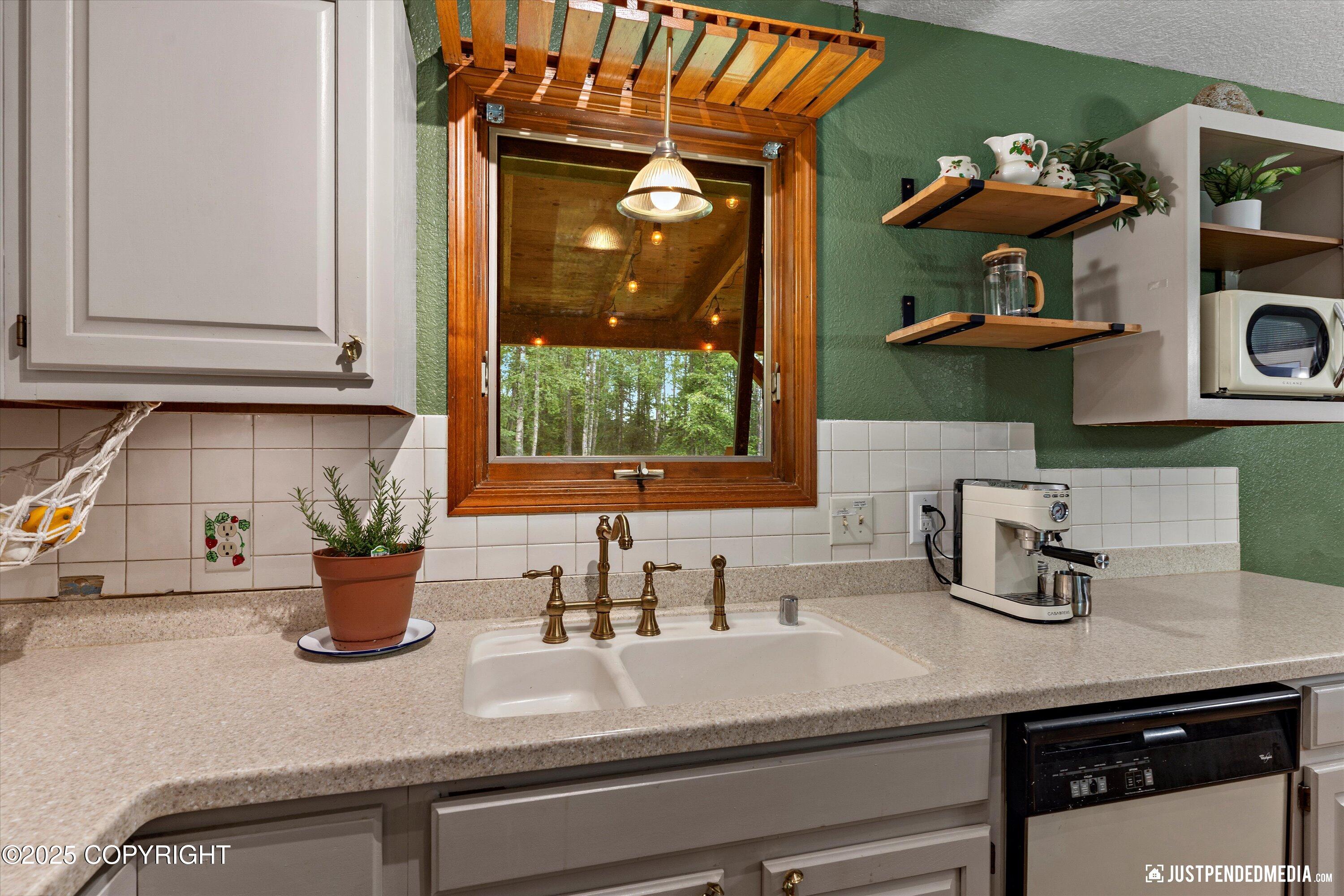 5090 W Clarion Avenue