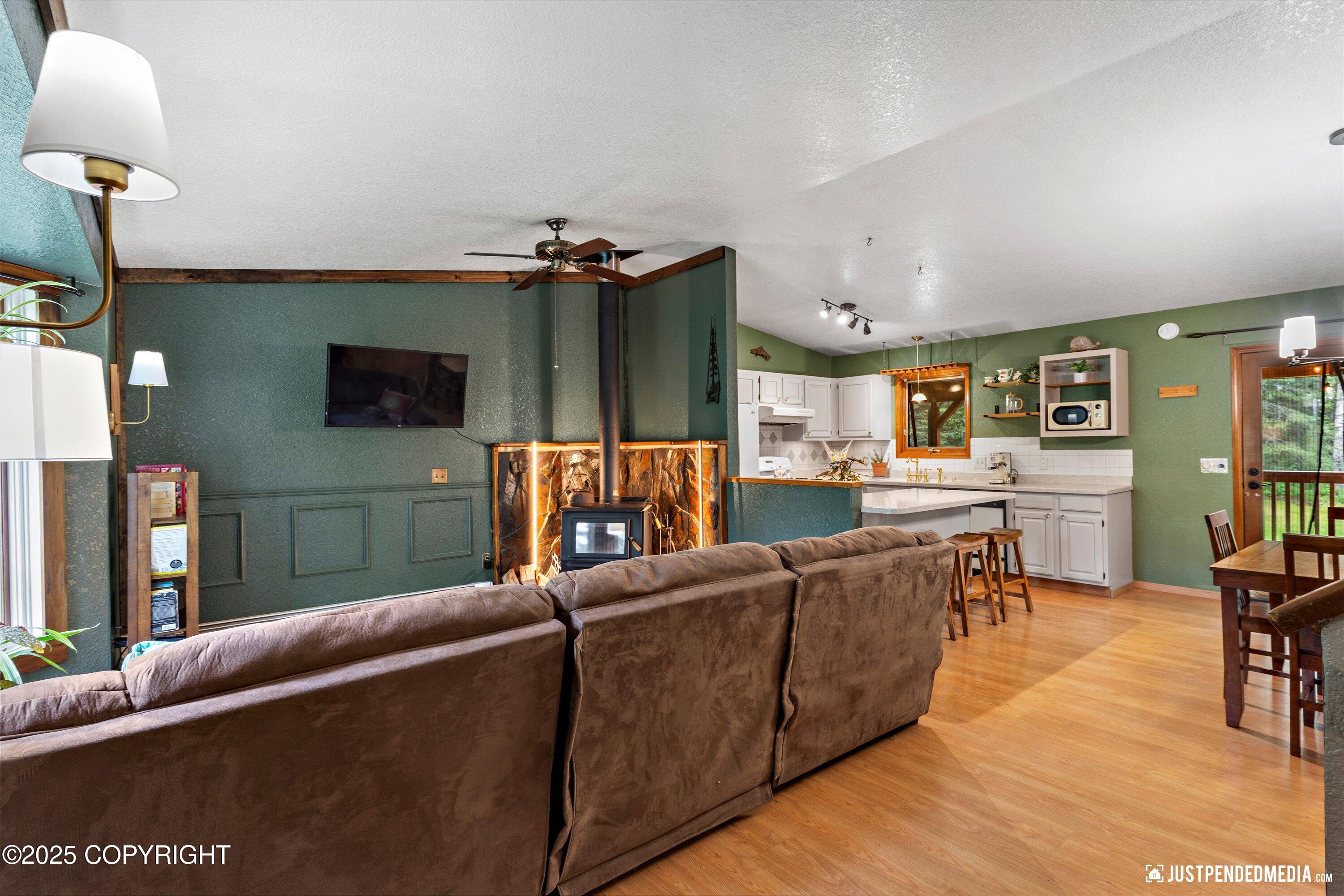 5090 W Clarion Avenue