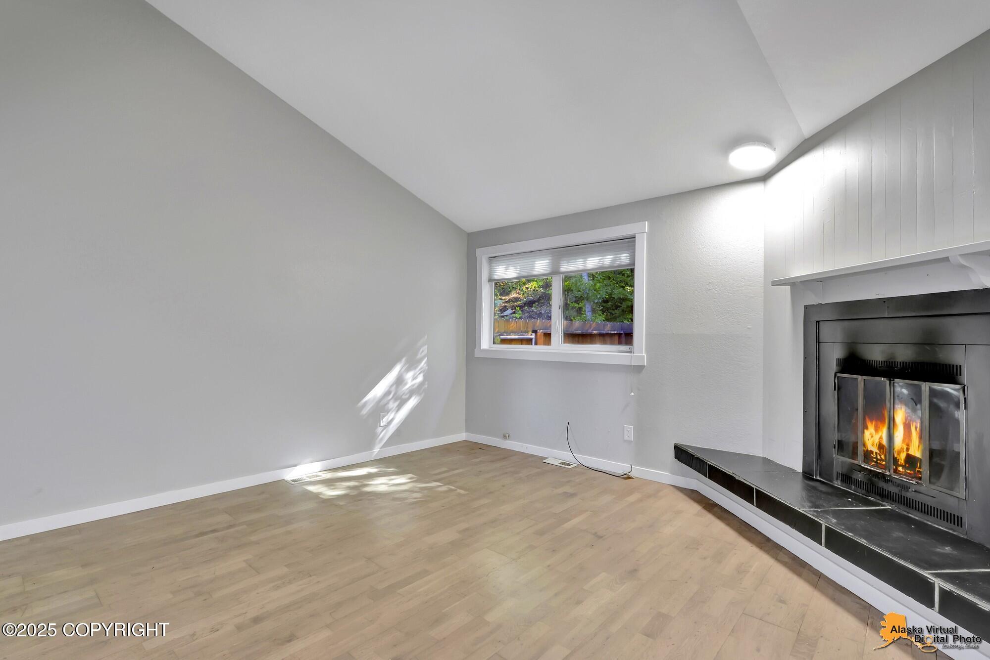 2215 Sunburst Circle