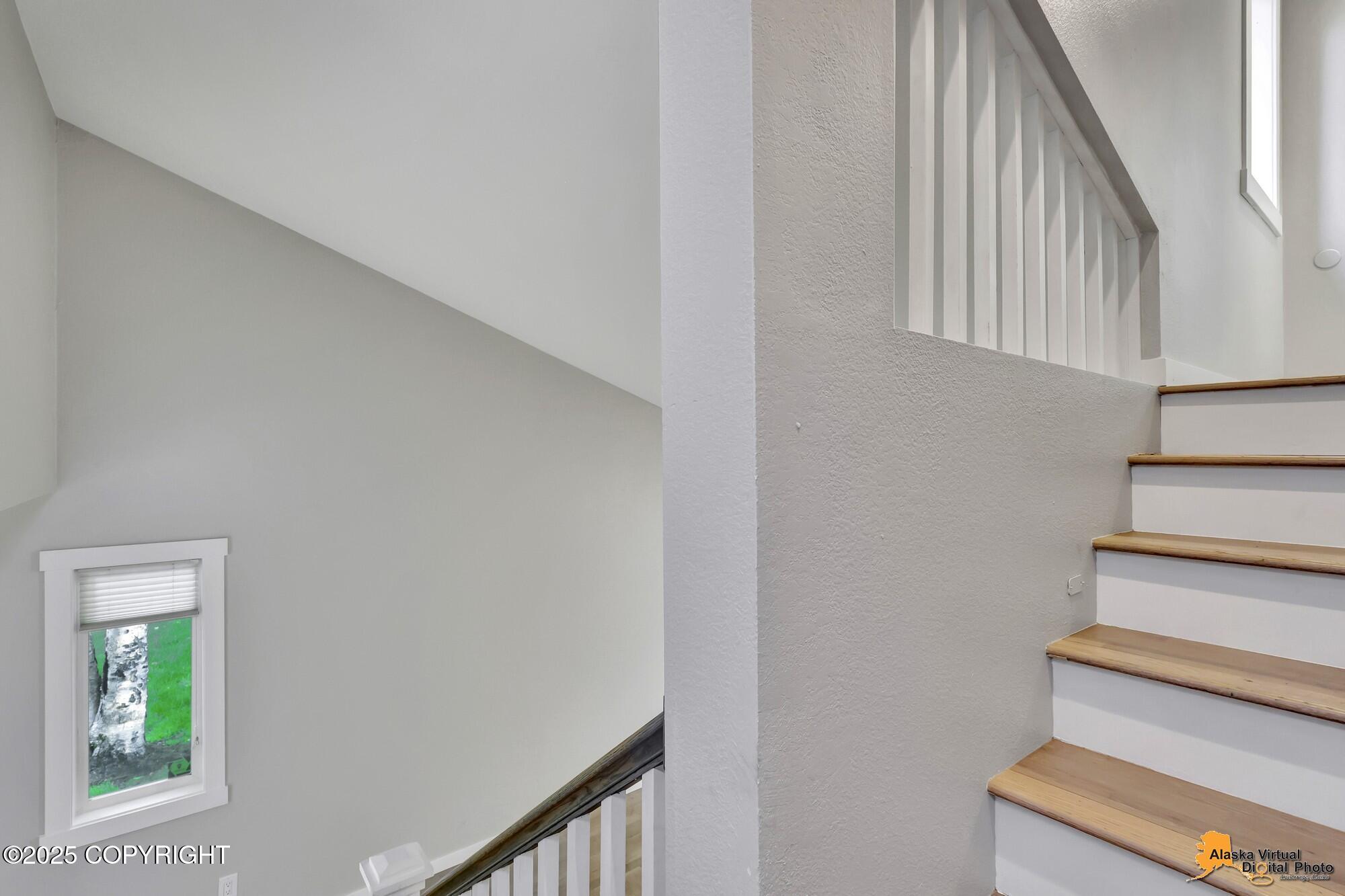 2215 Sunburst Circle