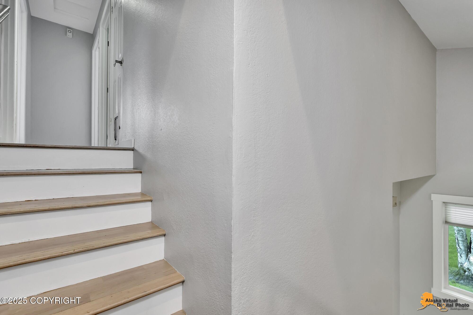 2215 Sunburst Circle