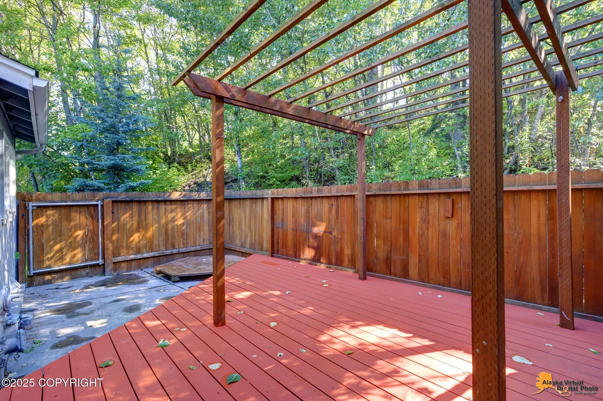 2215 Sunburst Circle