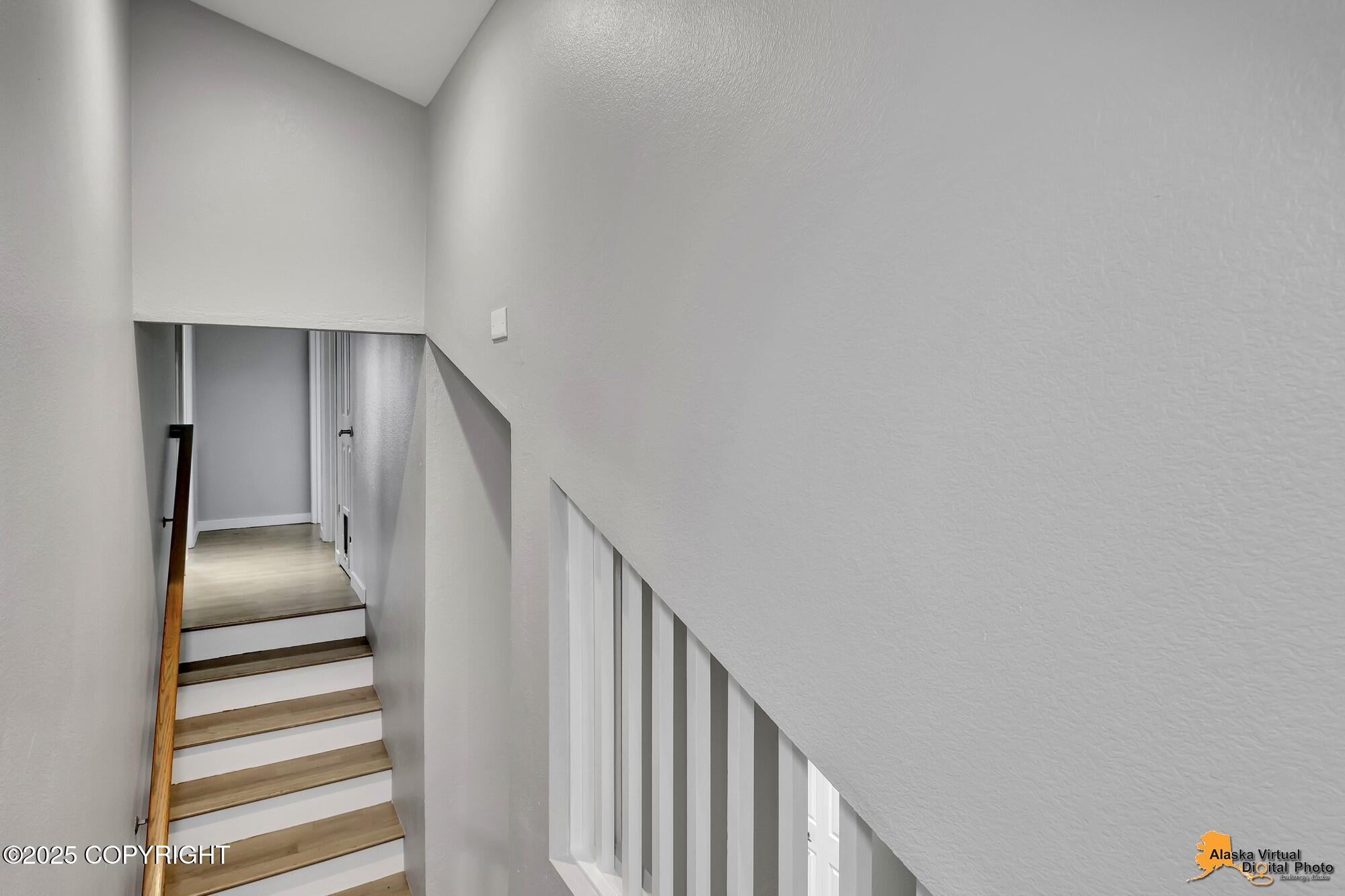 2215 Sunburst Circle