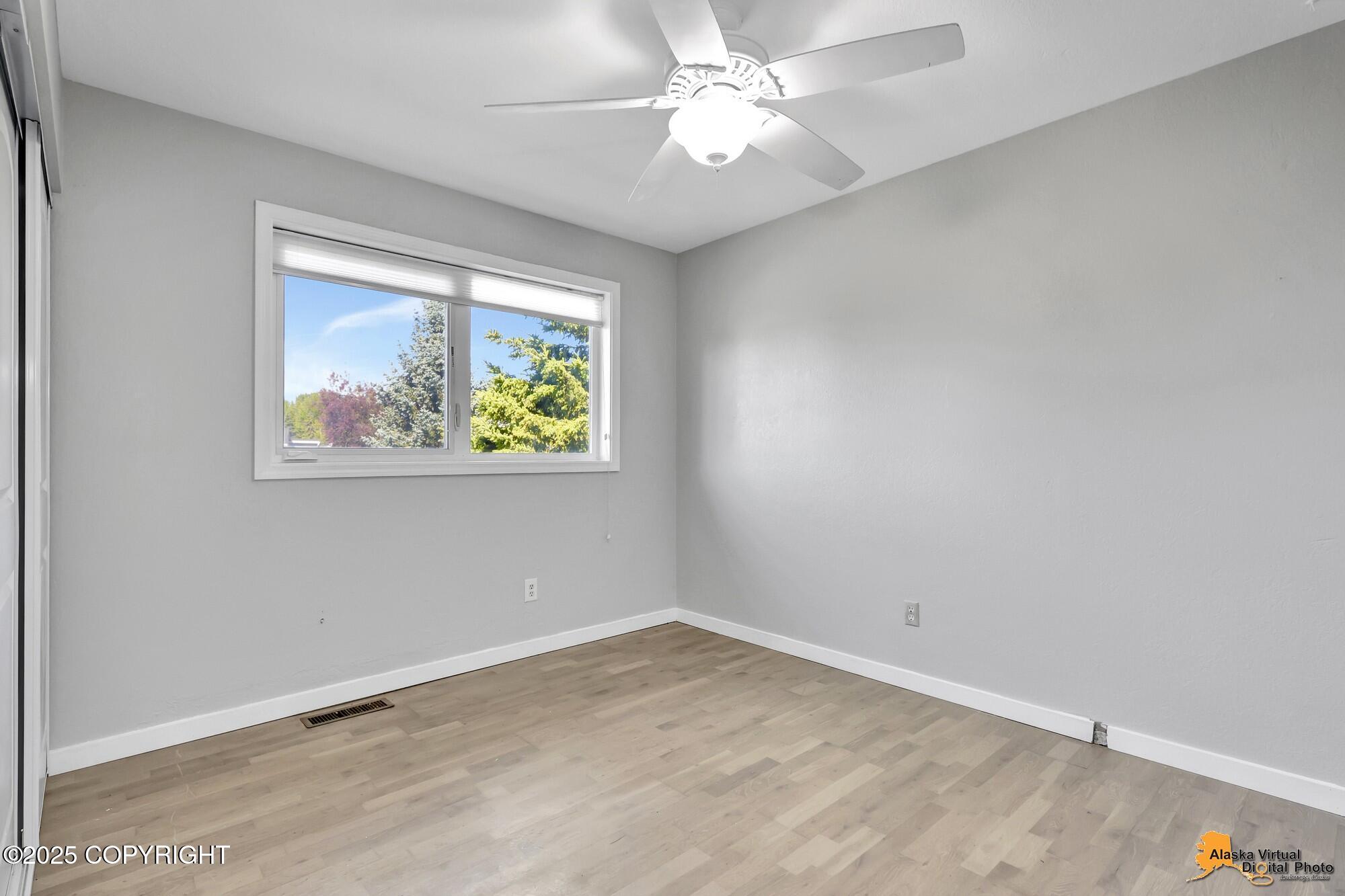 2215 Sunburst Circle