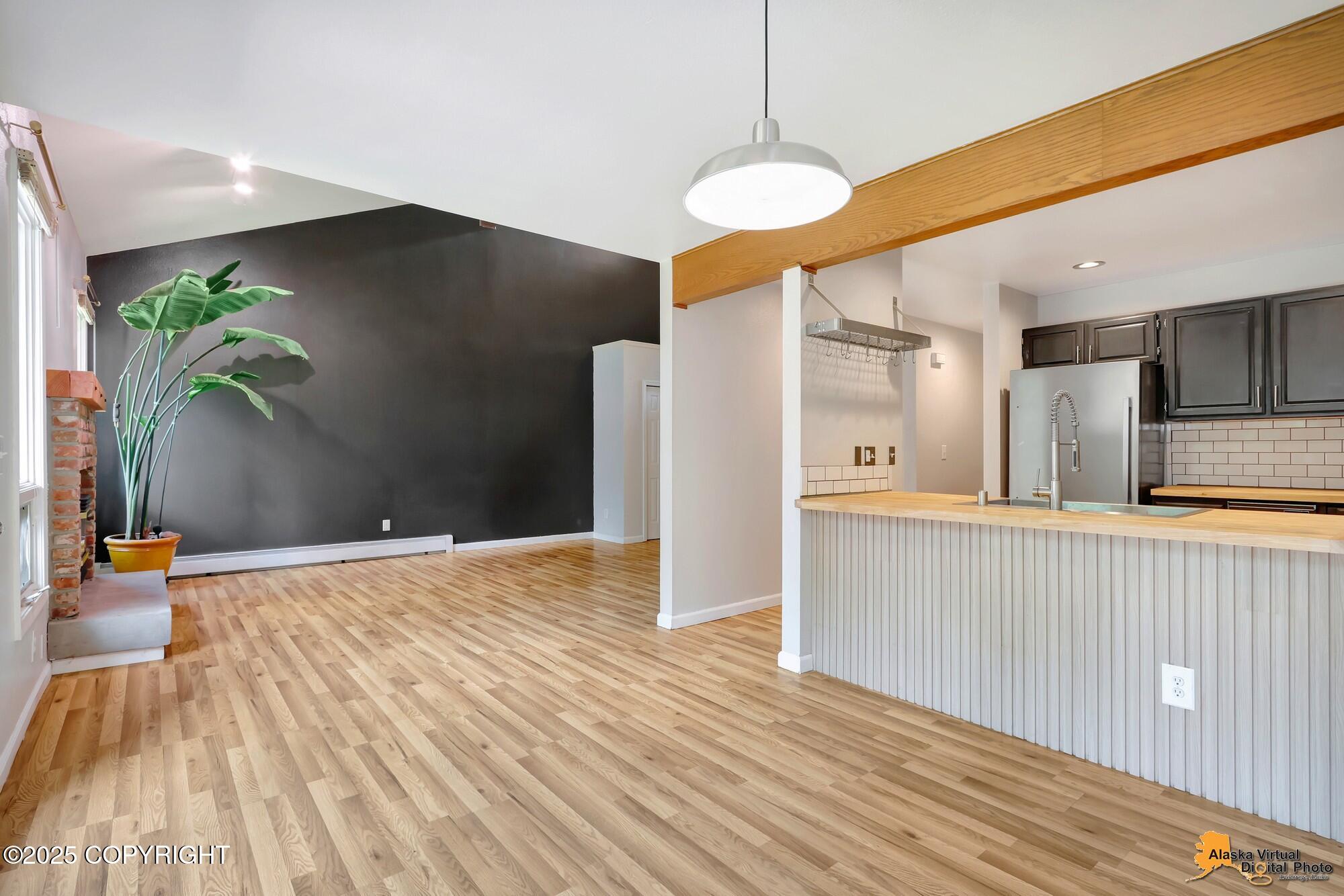 10620 Commodore Drive