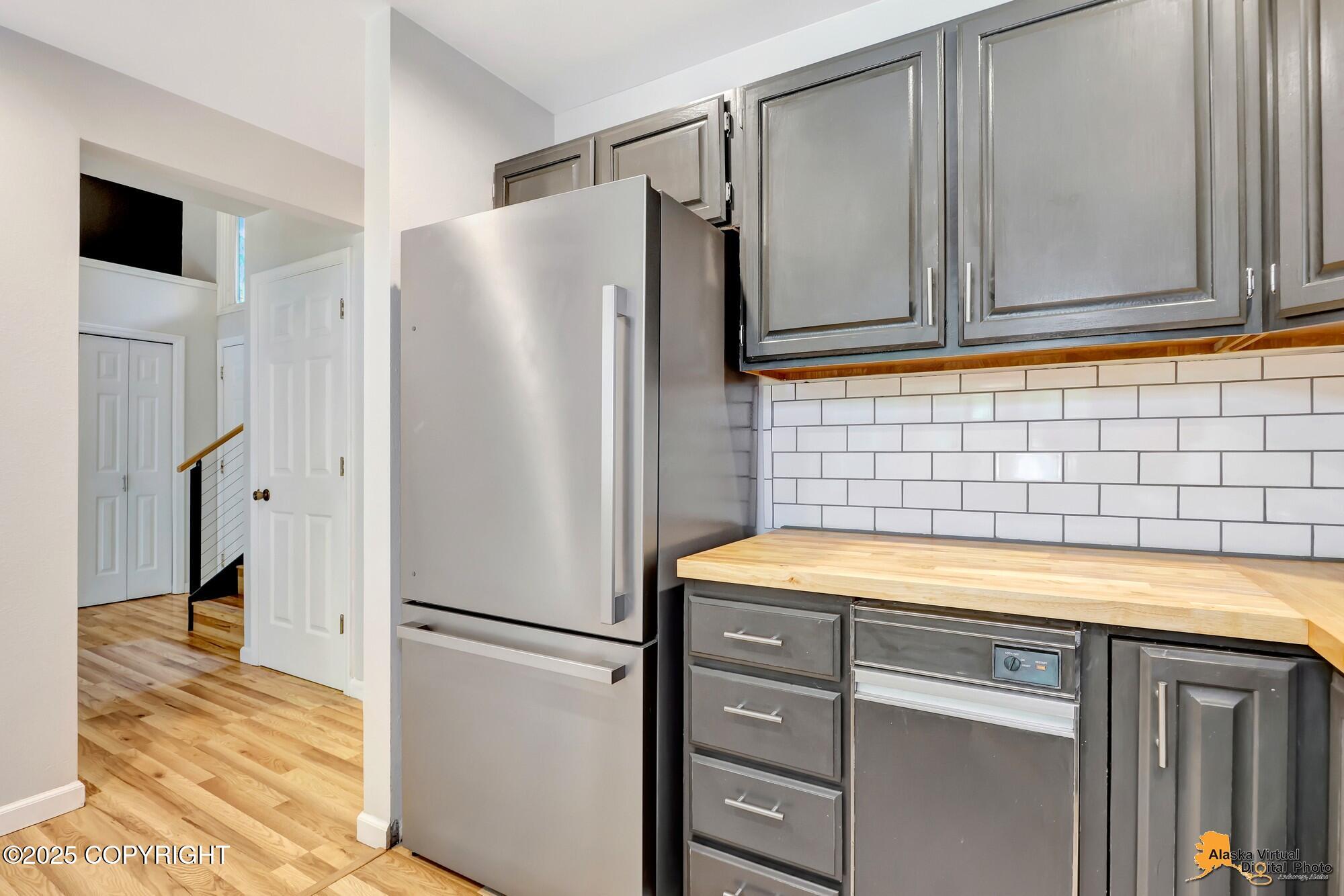 10620 Commodore Drive