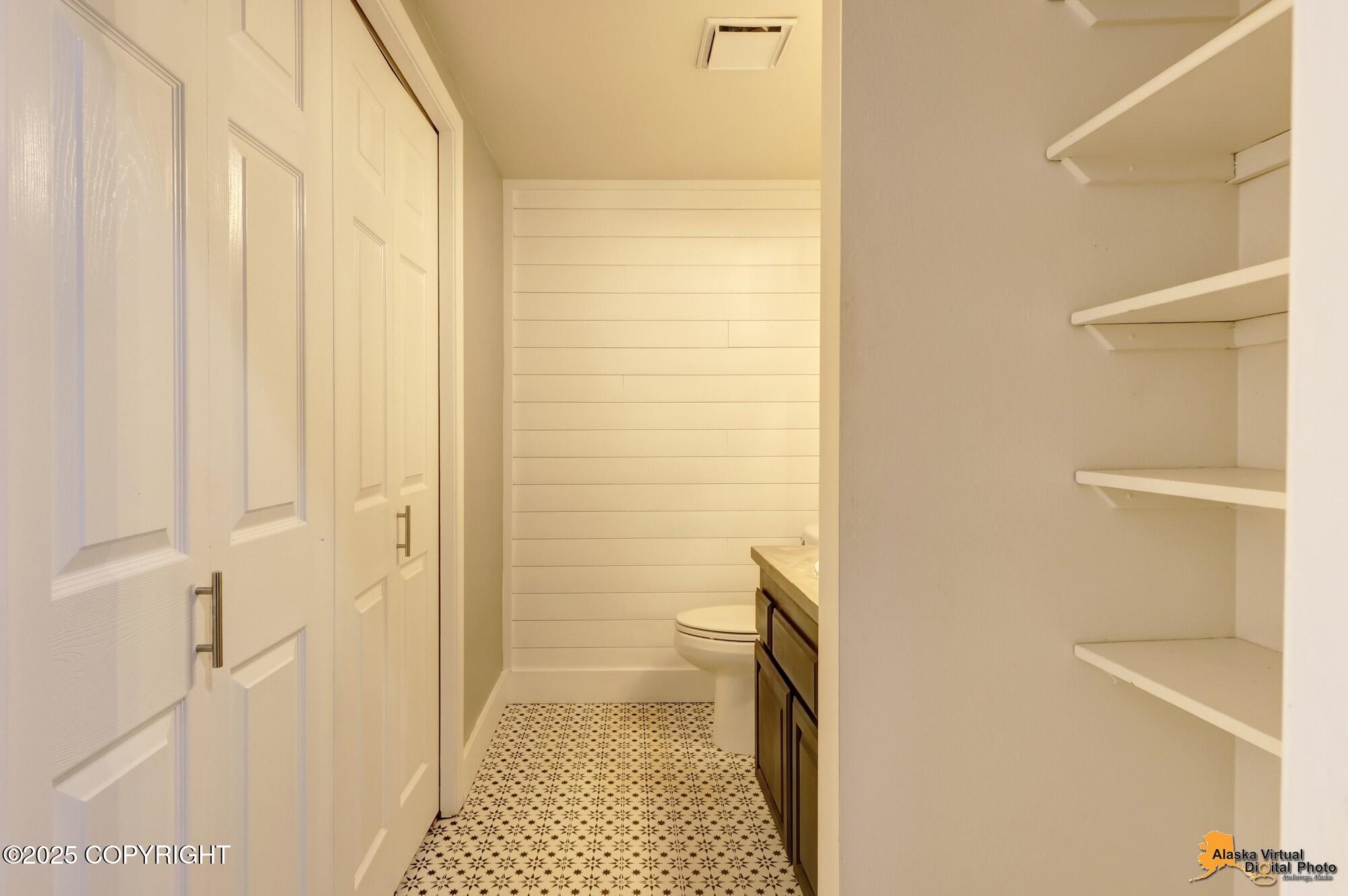 10620 Commodore Drive