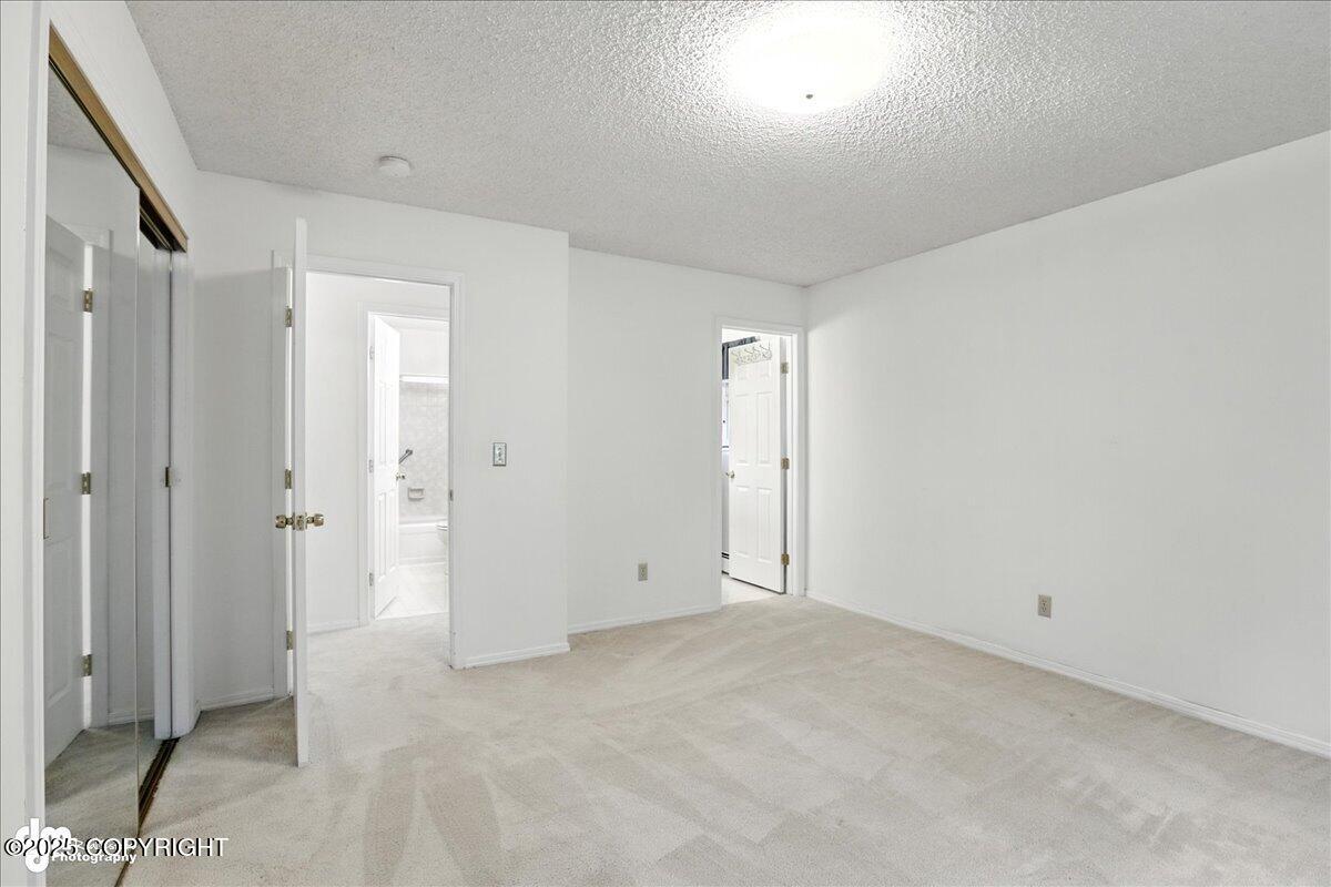 4571 Montrose Circle