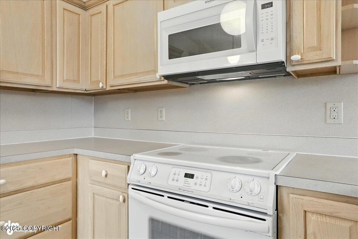 4571 Montrose Circle