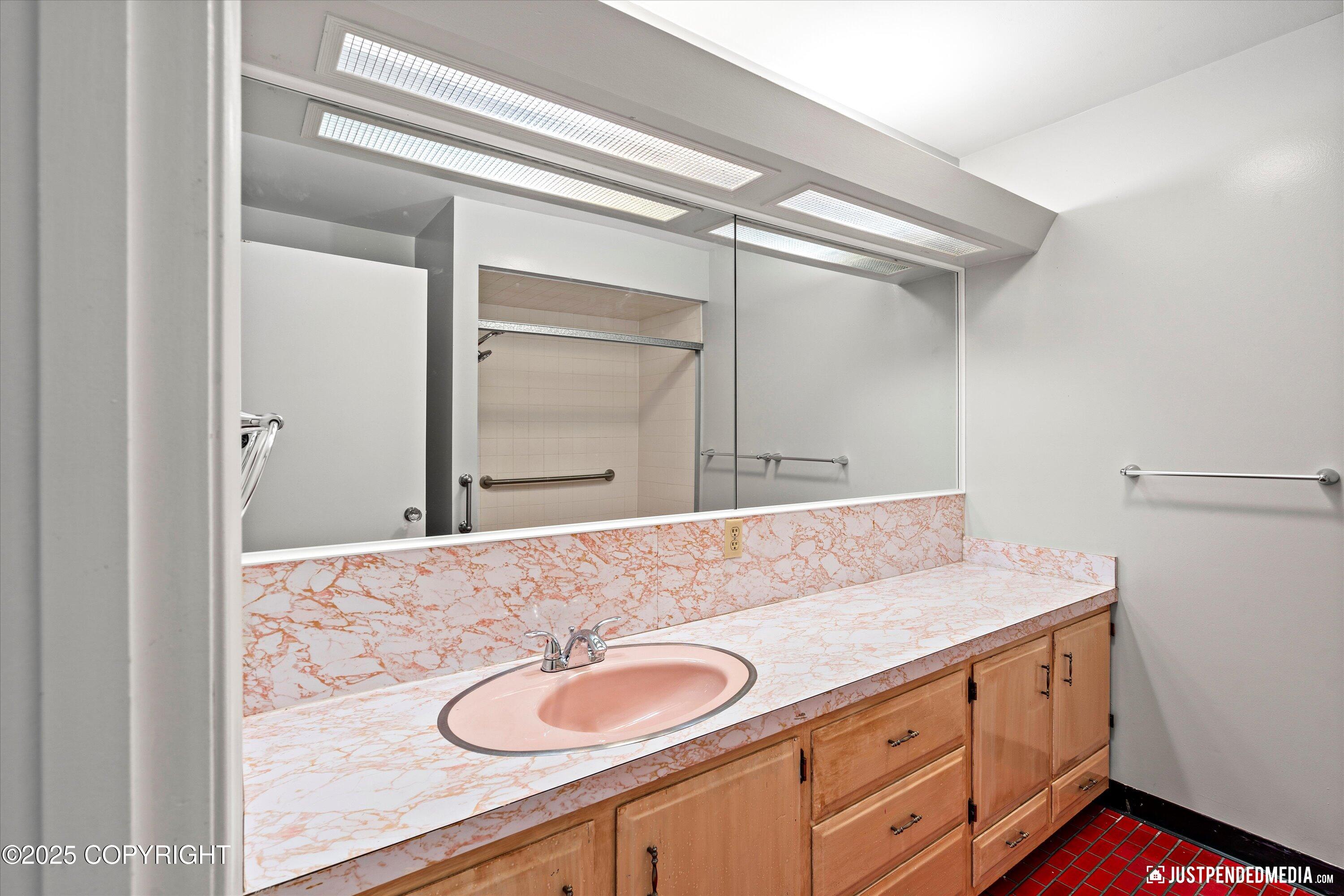 309 E Harvard Avenue