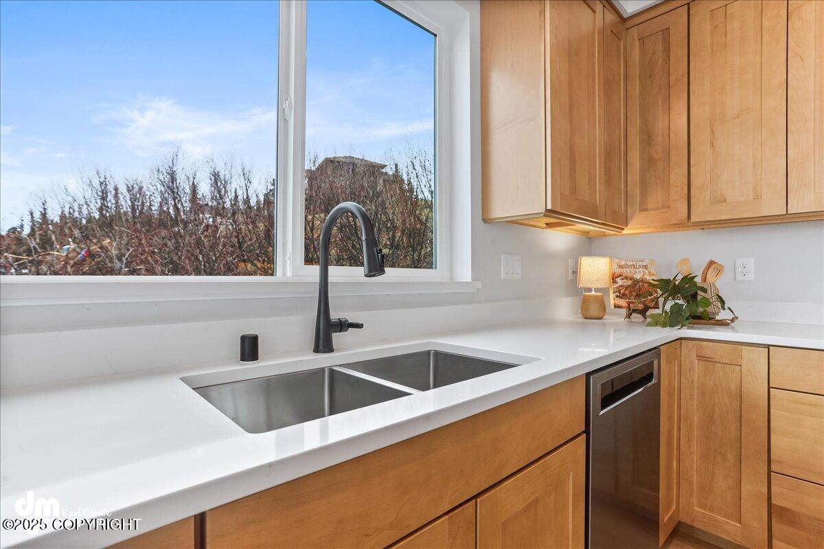 6485 Prominence Pointe Drive