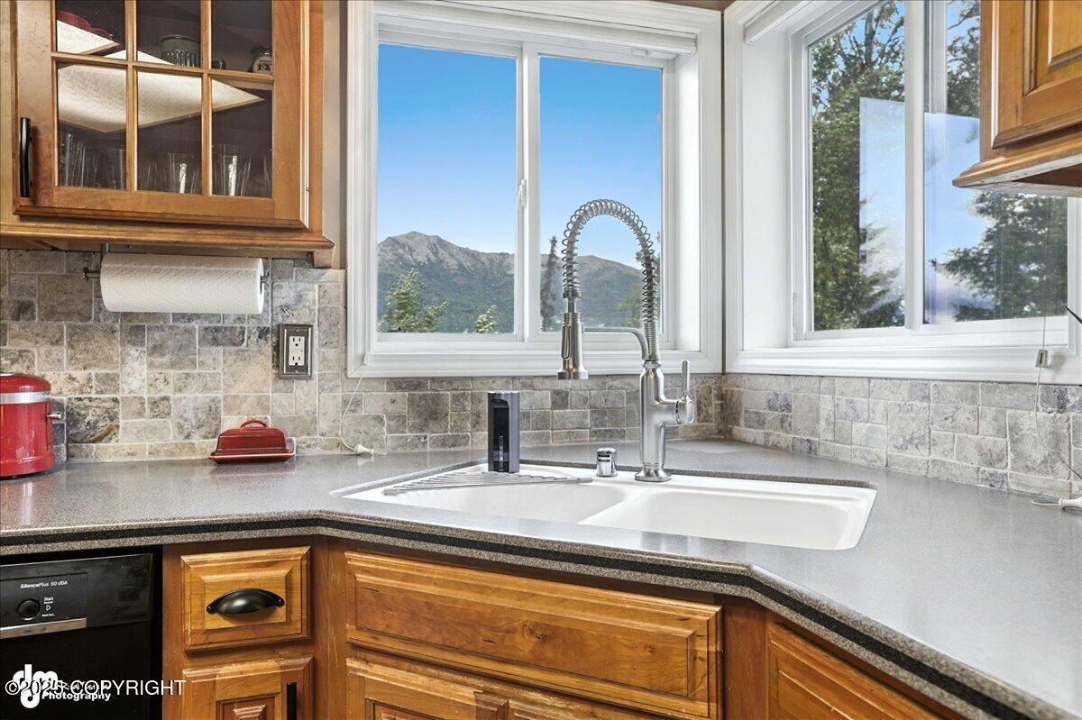 20420 Williamsburg Drive