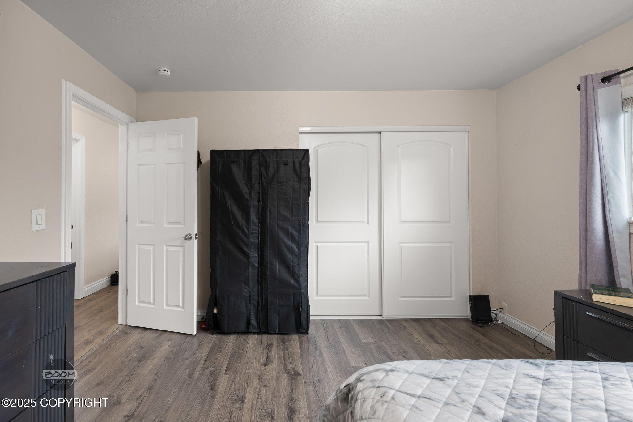 3433 E 18th Avenue