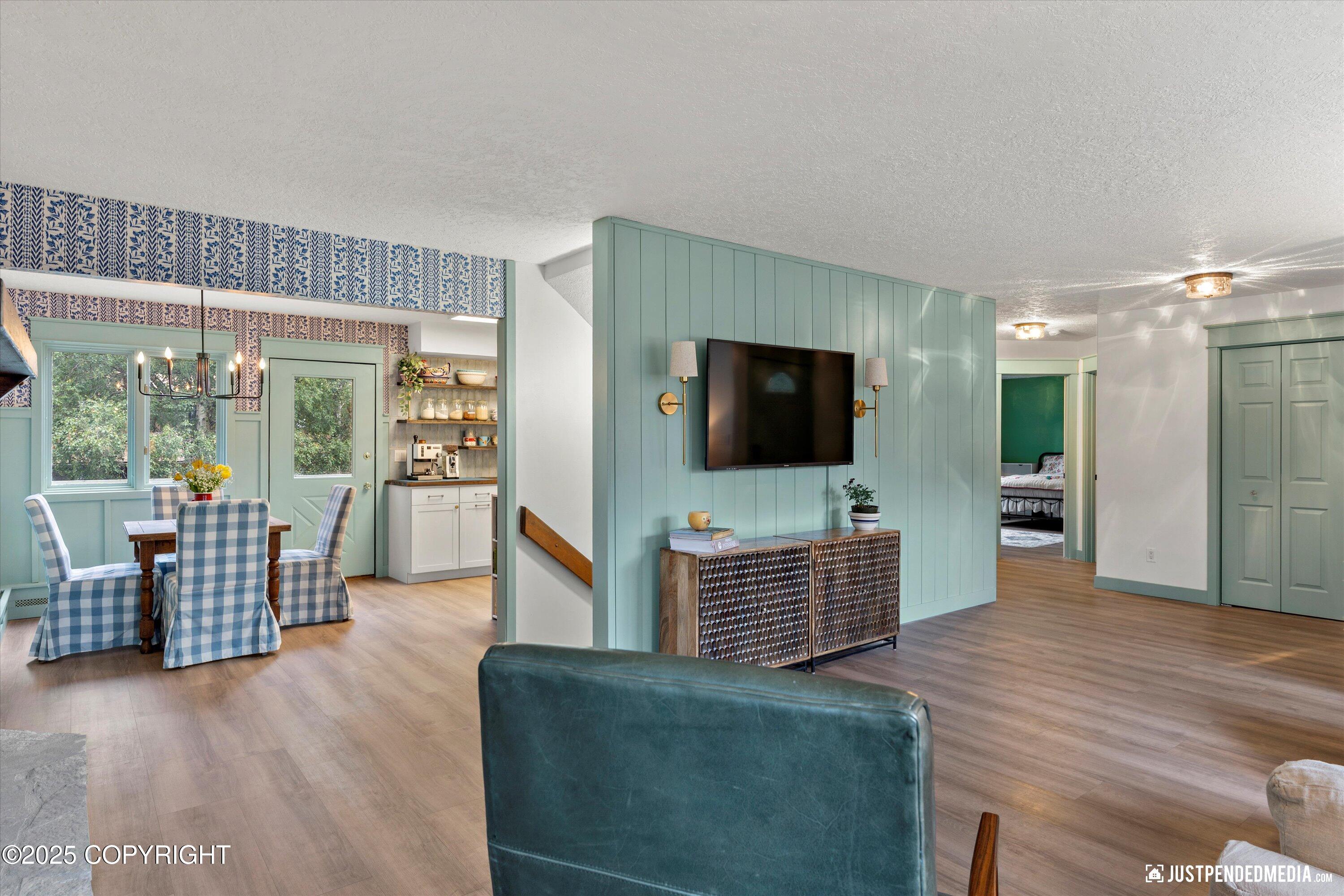 8000 Summerset Drive