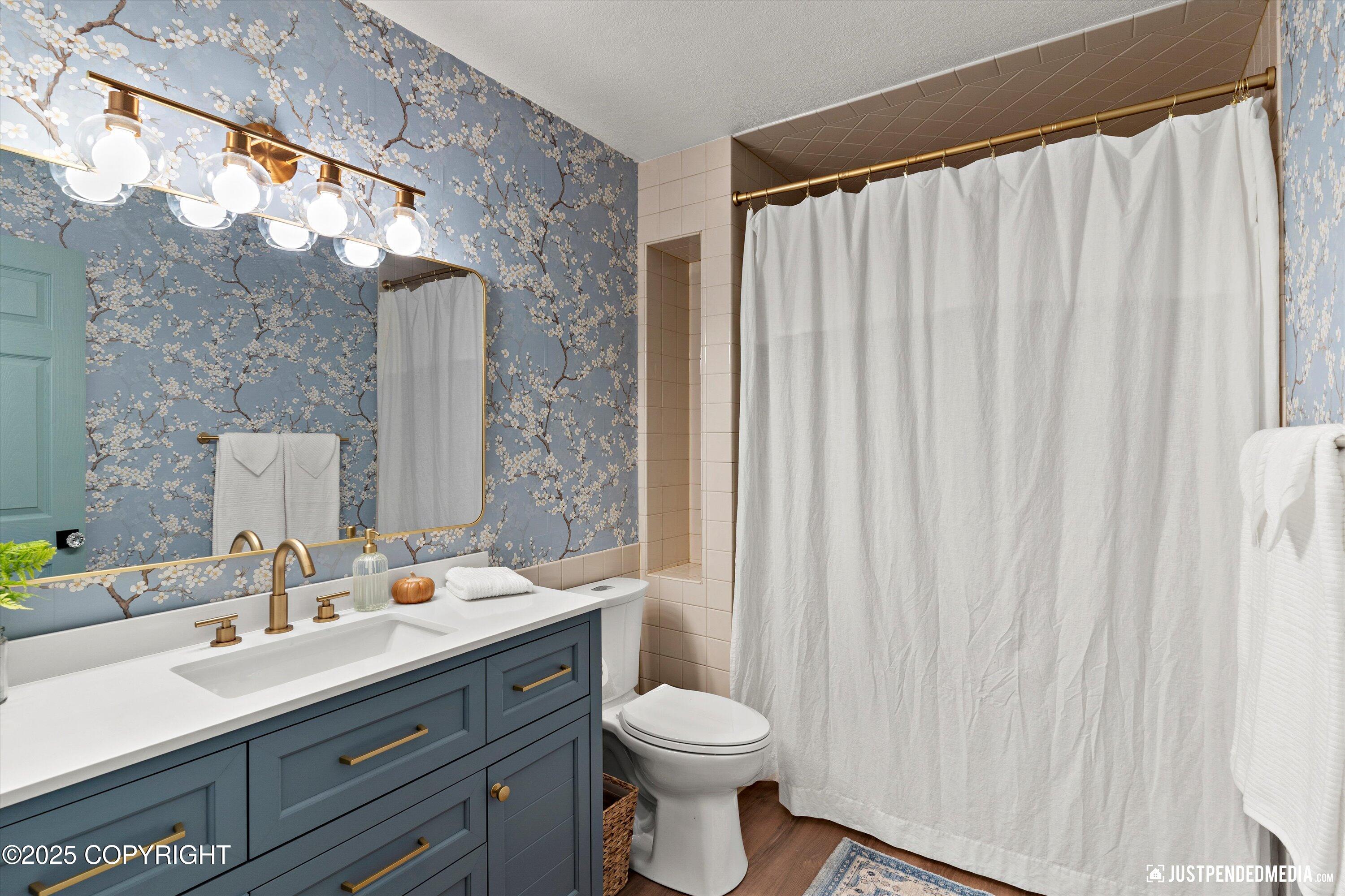 8000 Summerset Drive