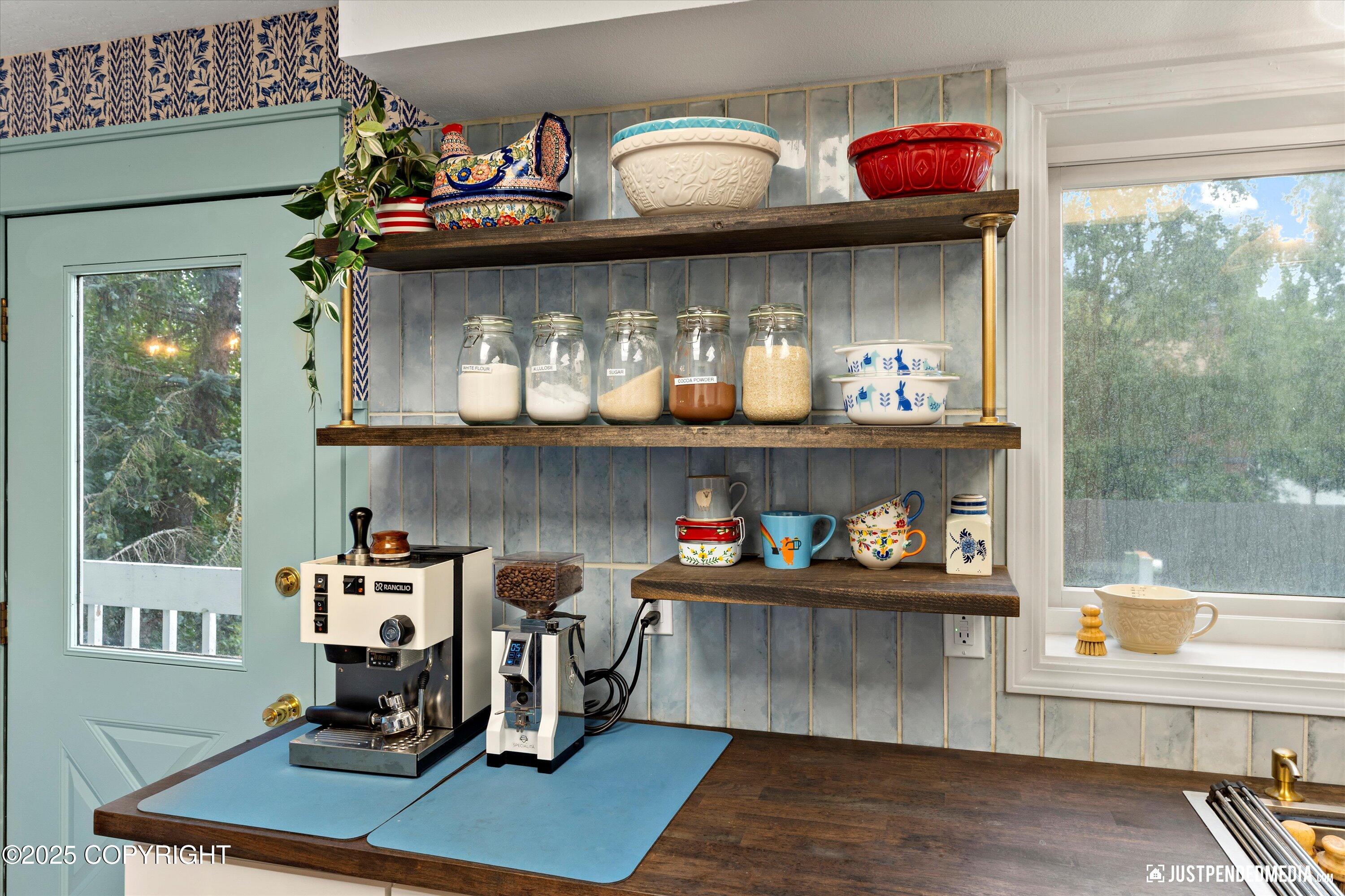 8000 Summerset Drive