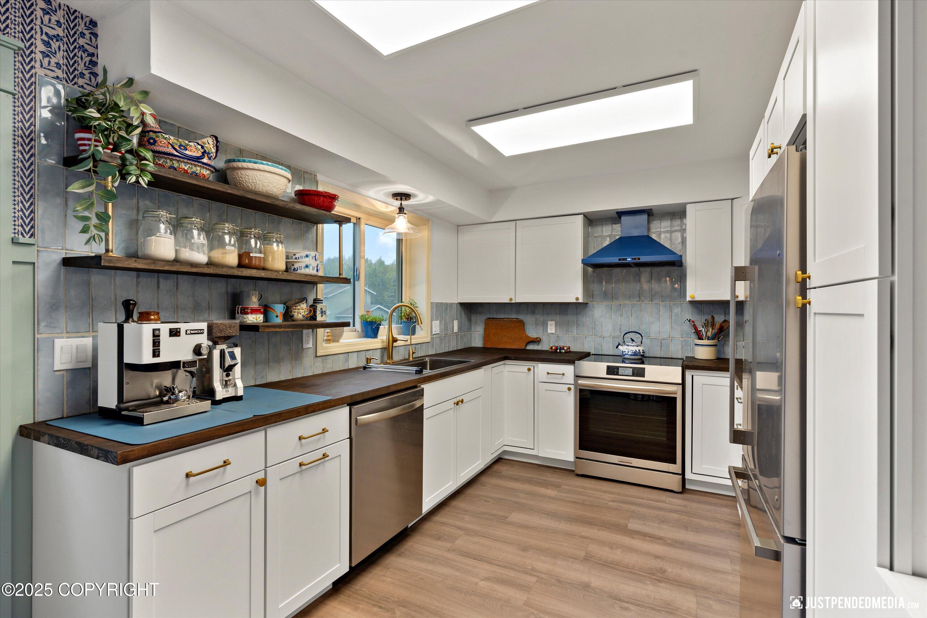 8000 Summerset Drive