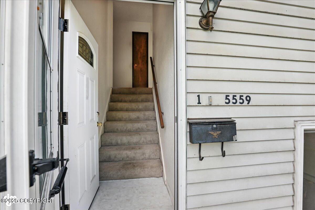 5559 Penn Circle