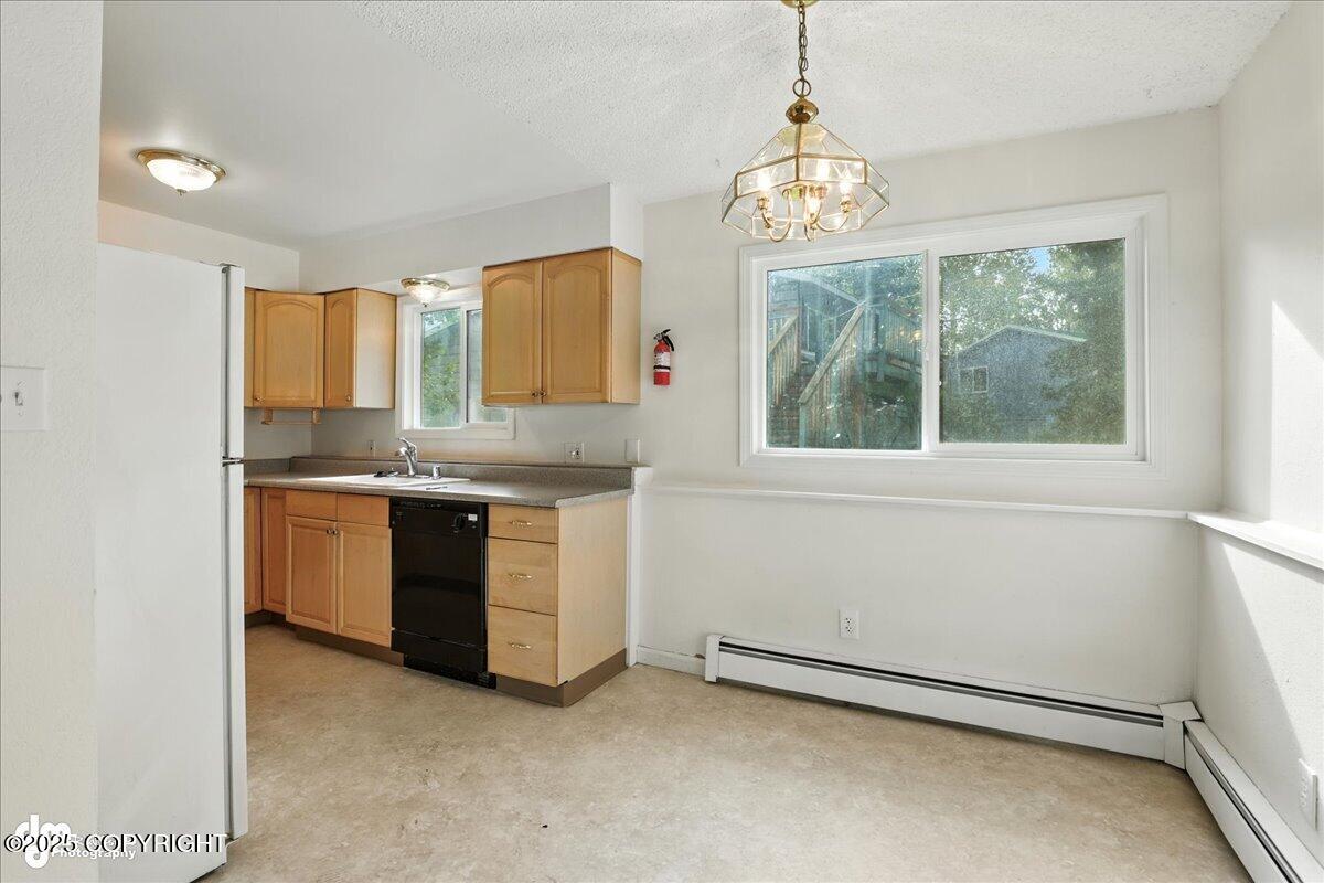 5559 Penn Circle