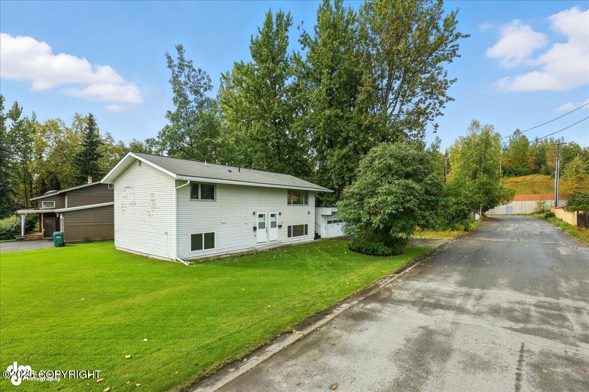 5559 Penn Circle