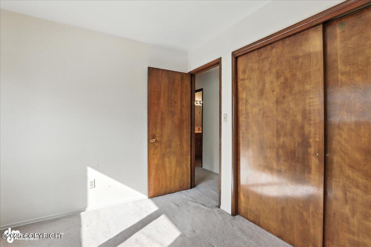 5559 Penn Circle