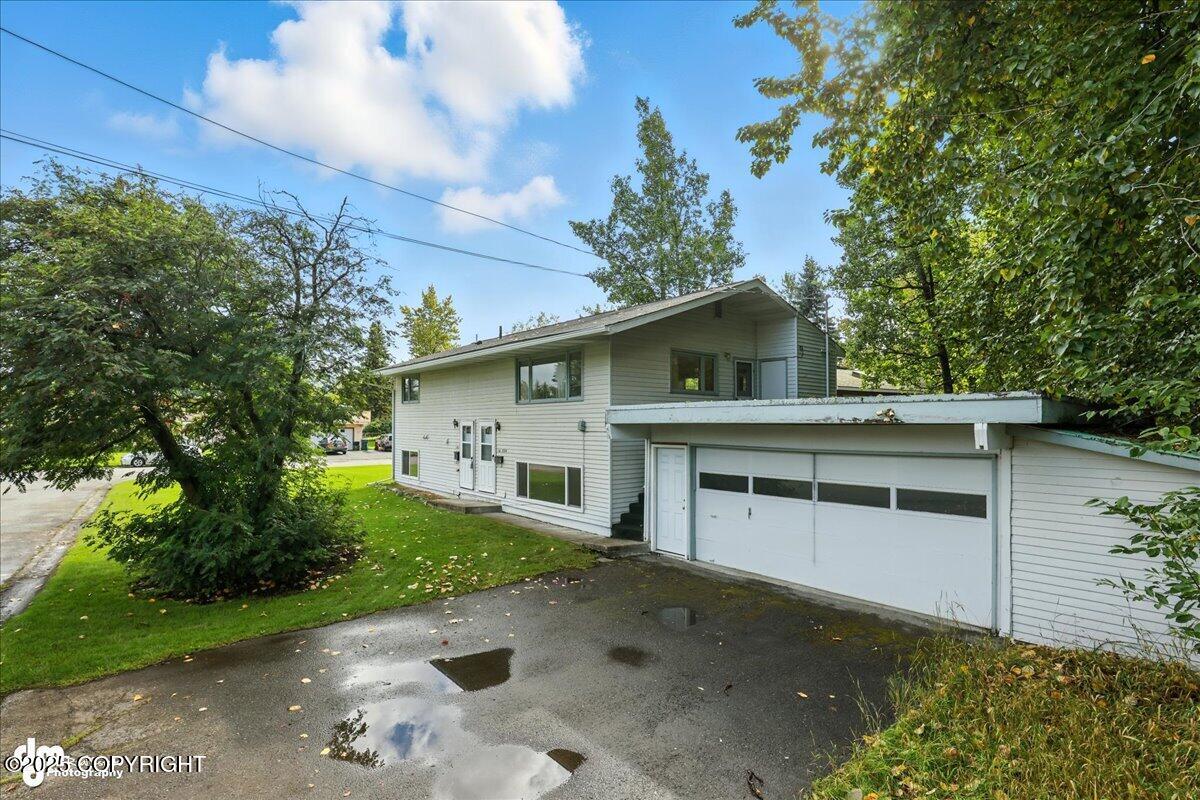 5559 Penn Circle