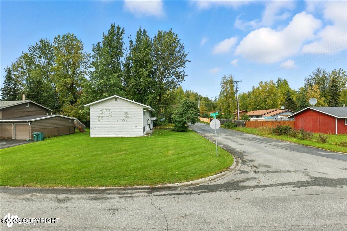 5559 Penn Circle