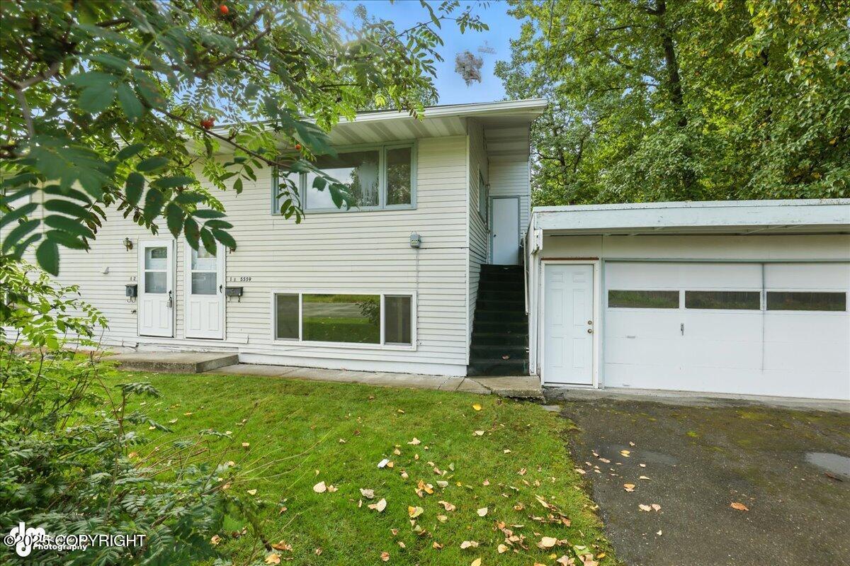 5559 Penn Circle