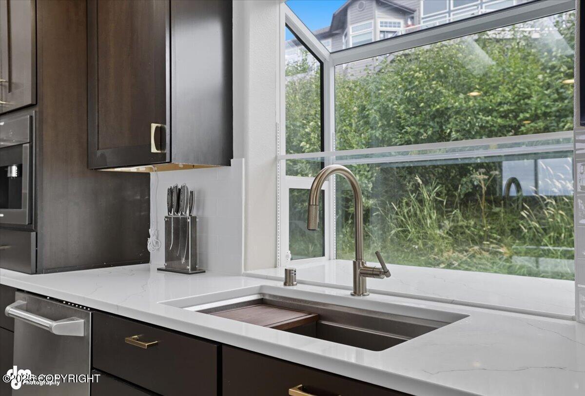 16847 Woods Pointe Circle