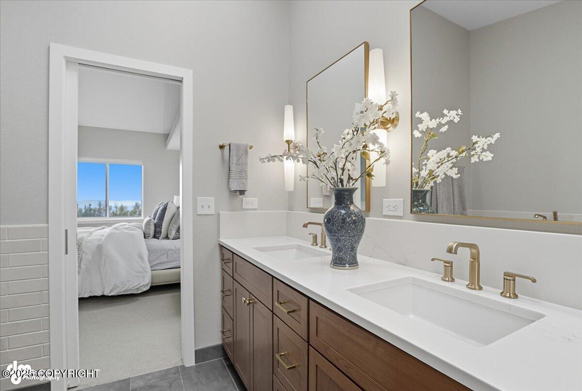 16847 Woods Pointe Circle