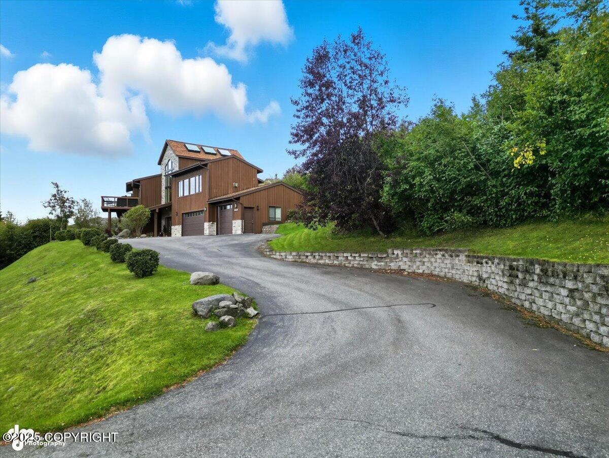 16847 Woods Pointe Circle