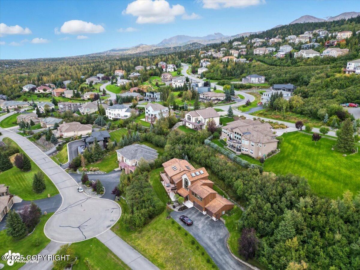 16847 Woods Pointe Circle