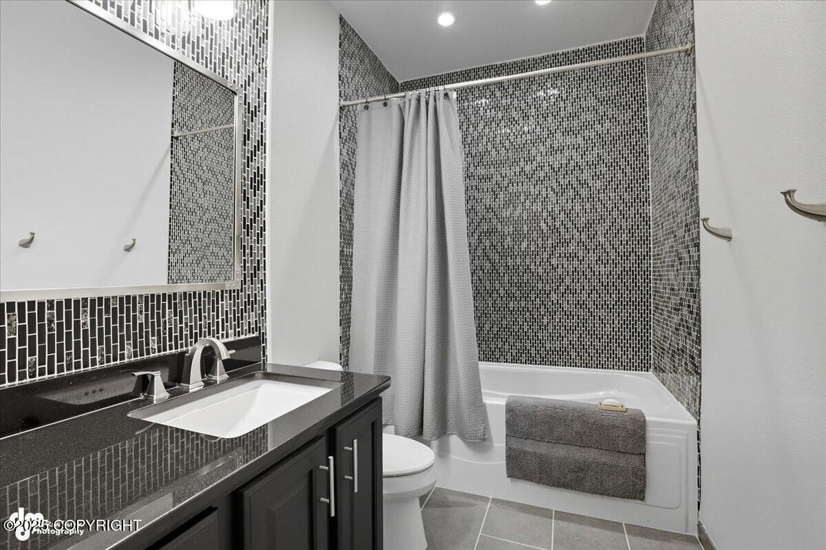 16847 Woods Pointe Circle