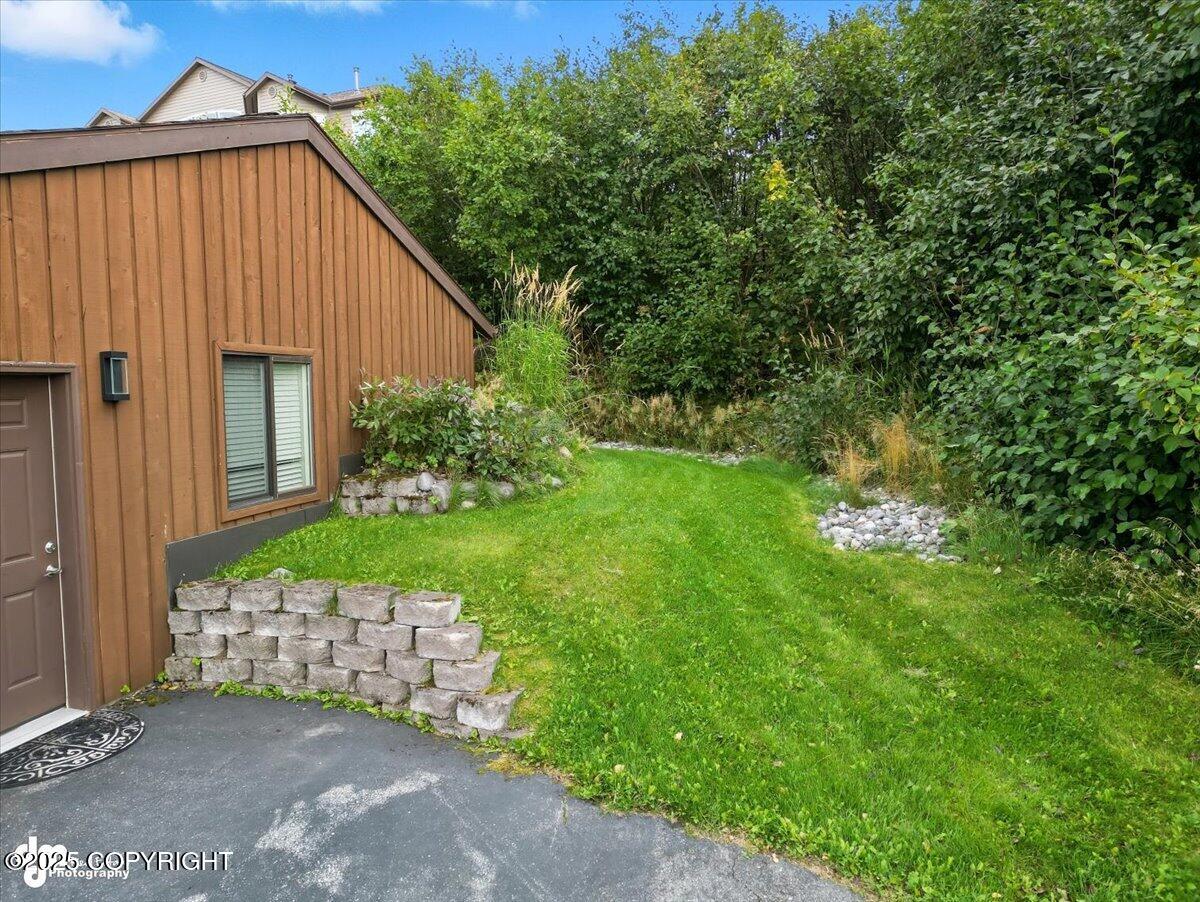 16847 Woods Pointe Circle