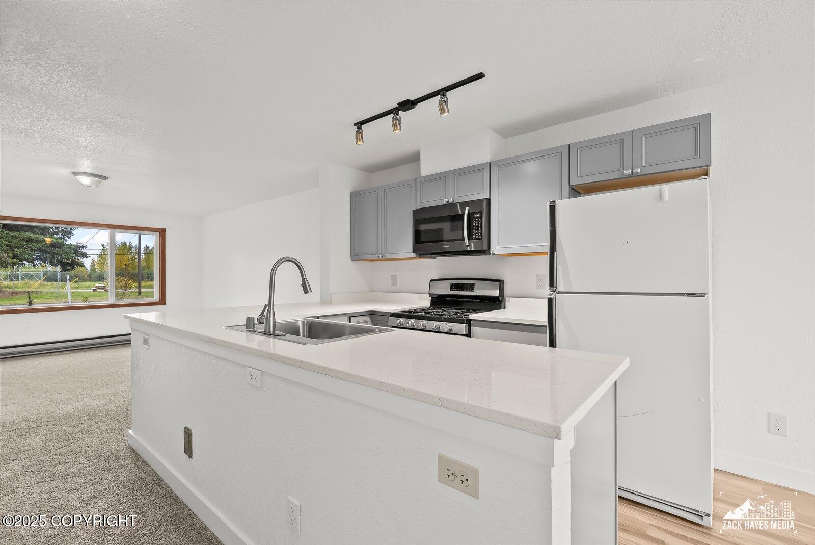424 E Manor Avenue