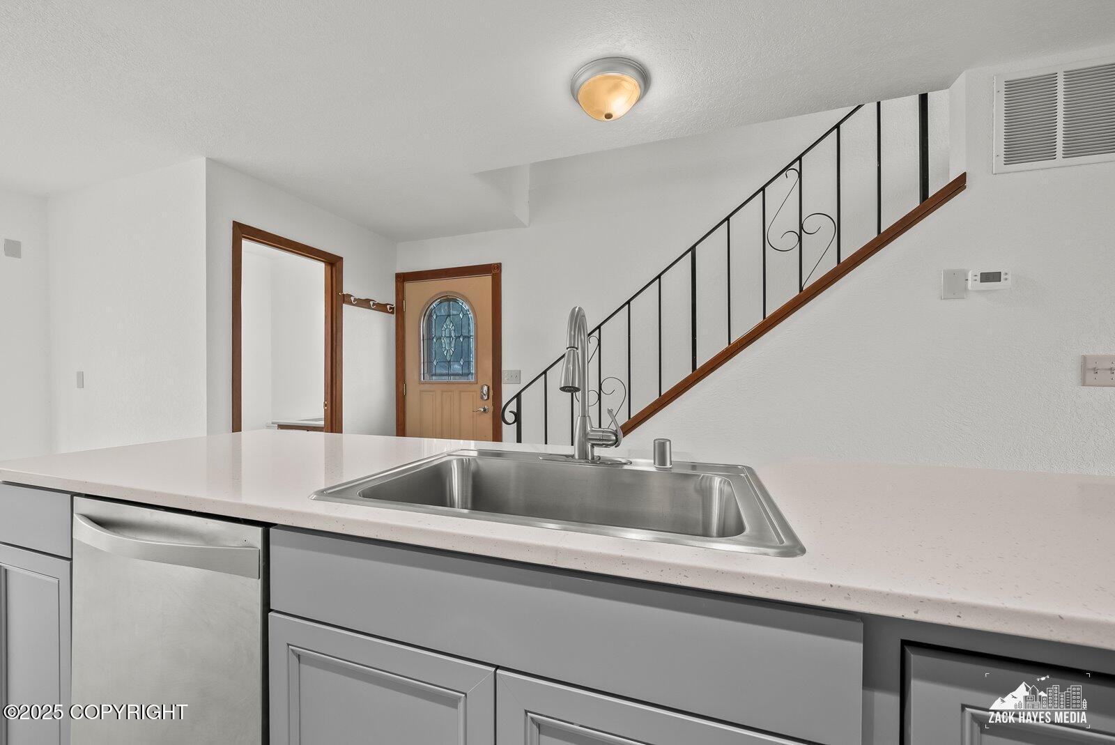 424 E Manor Avenue