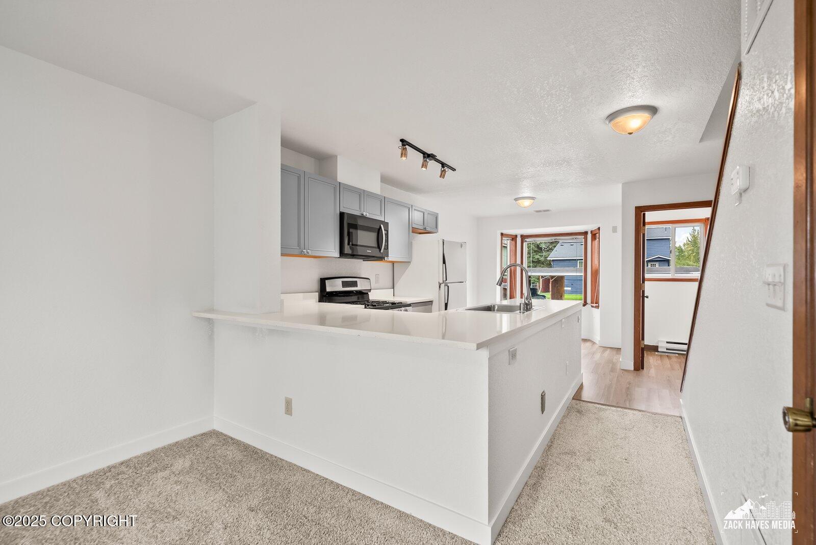 424 E Manor Avenue