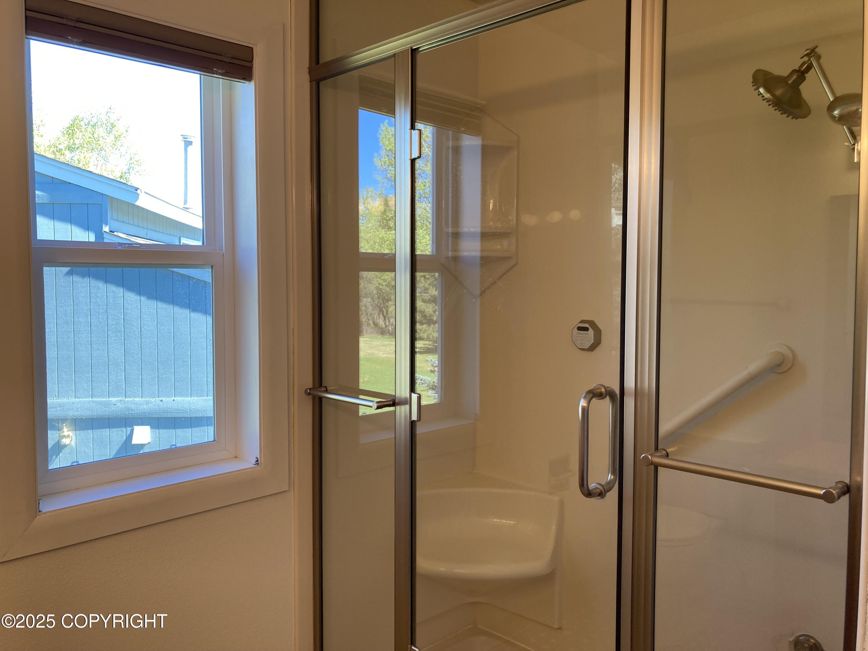 1907 Parkview Circle