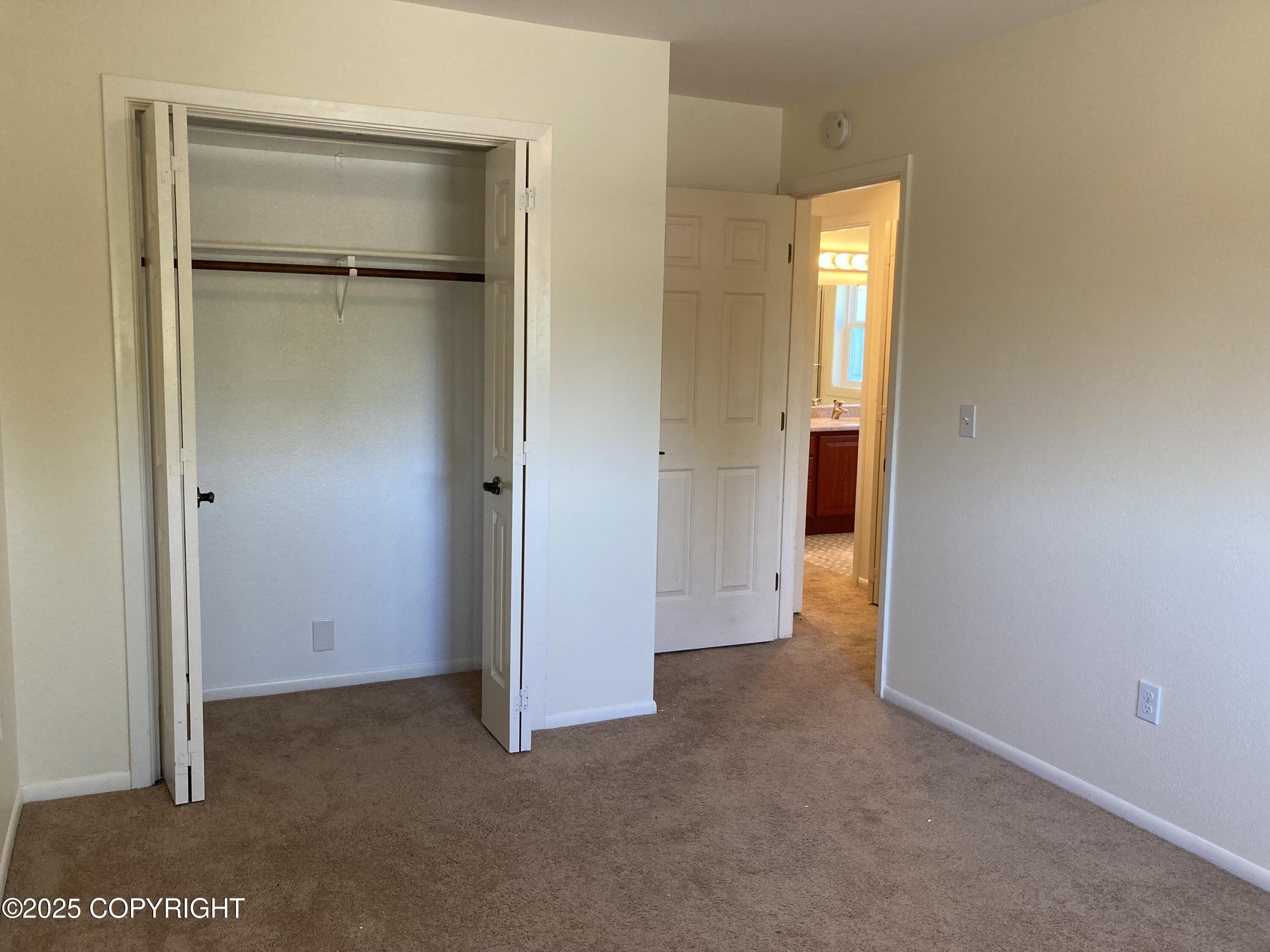 1907 Parkview Circle