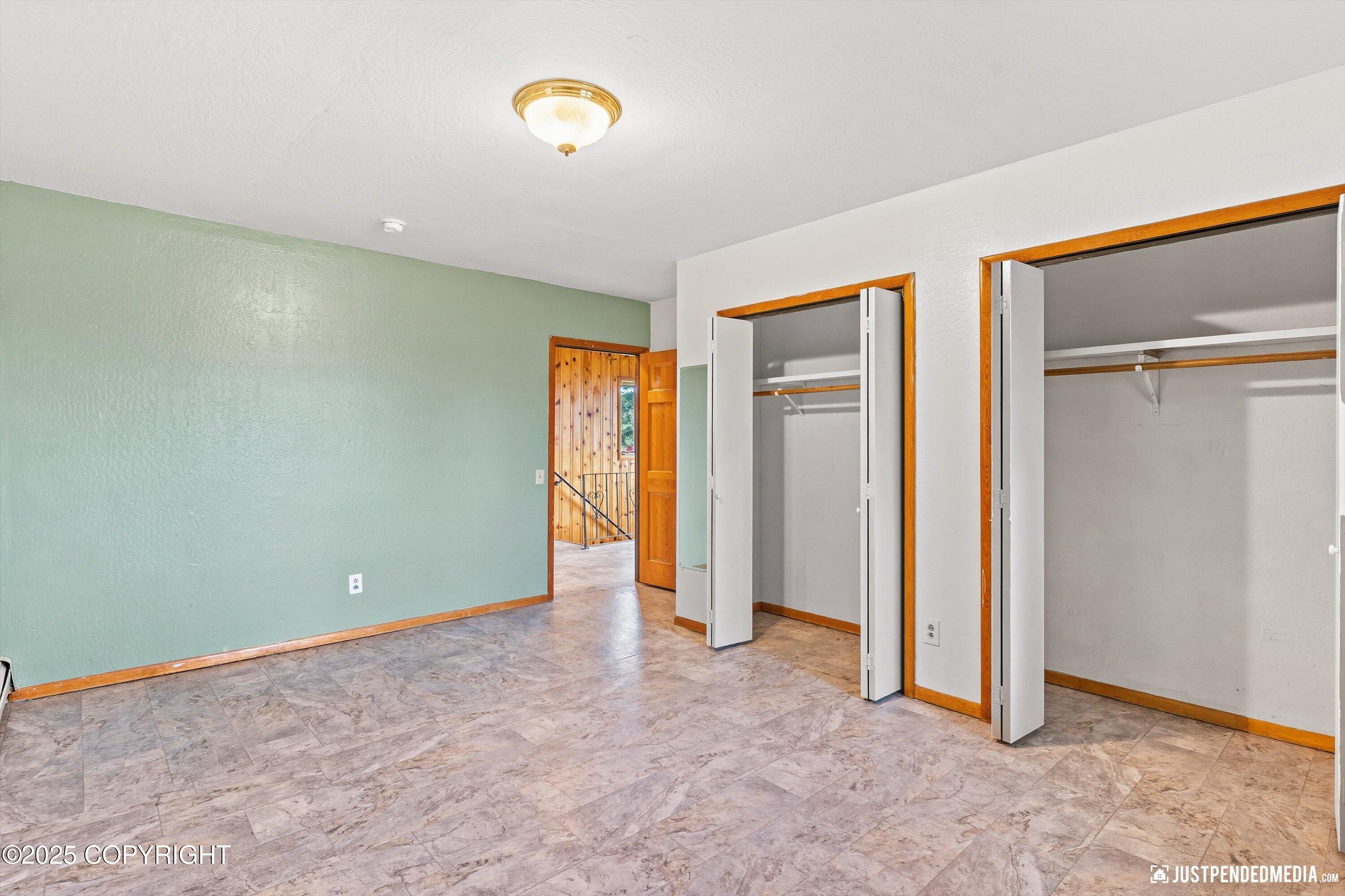 11806 W Skyline Drive