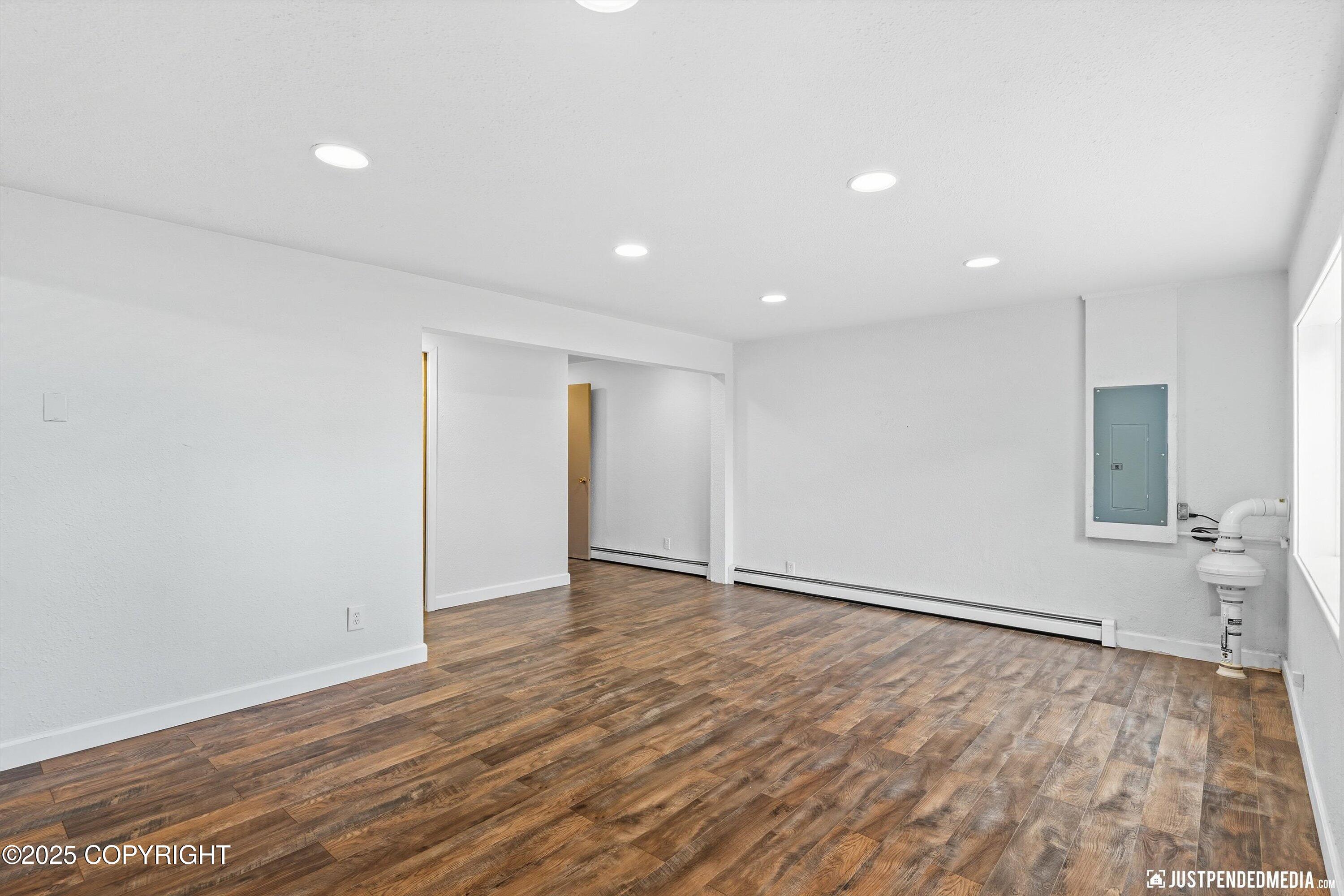 11806 W Skyline Drive