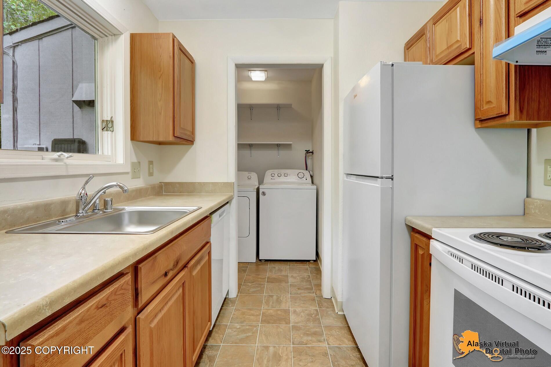 1411 Carolyn Circle