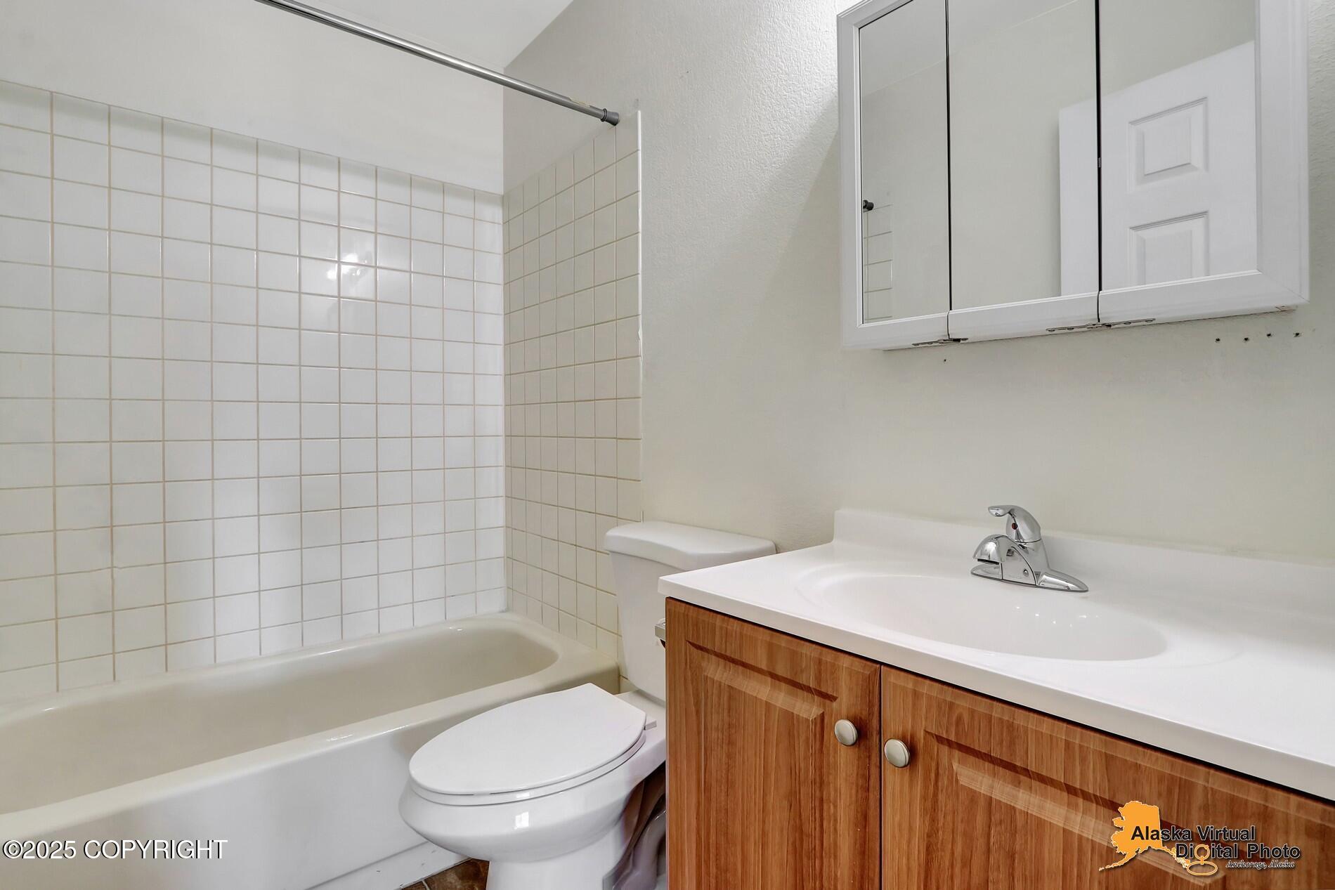 1411 Carolyn Circle