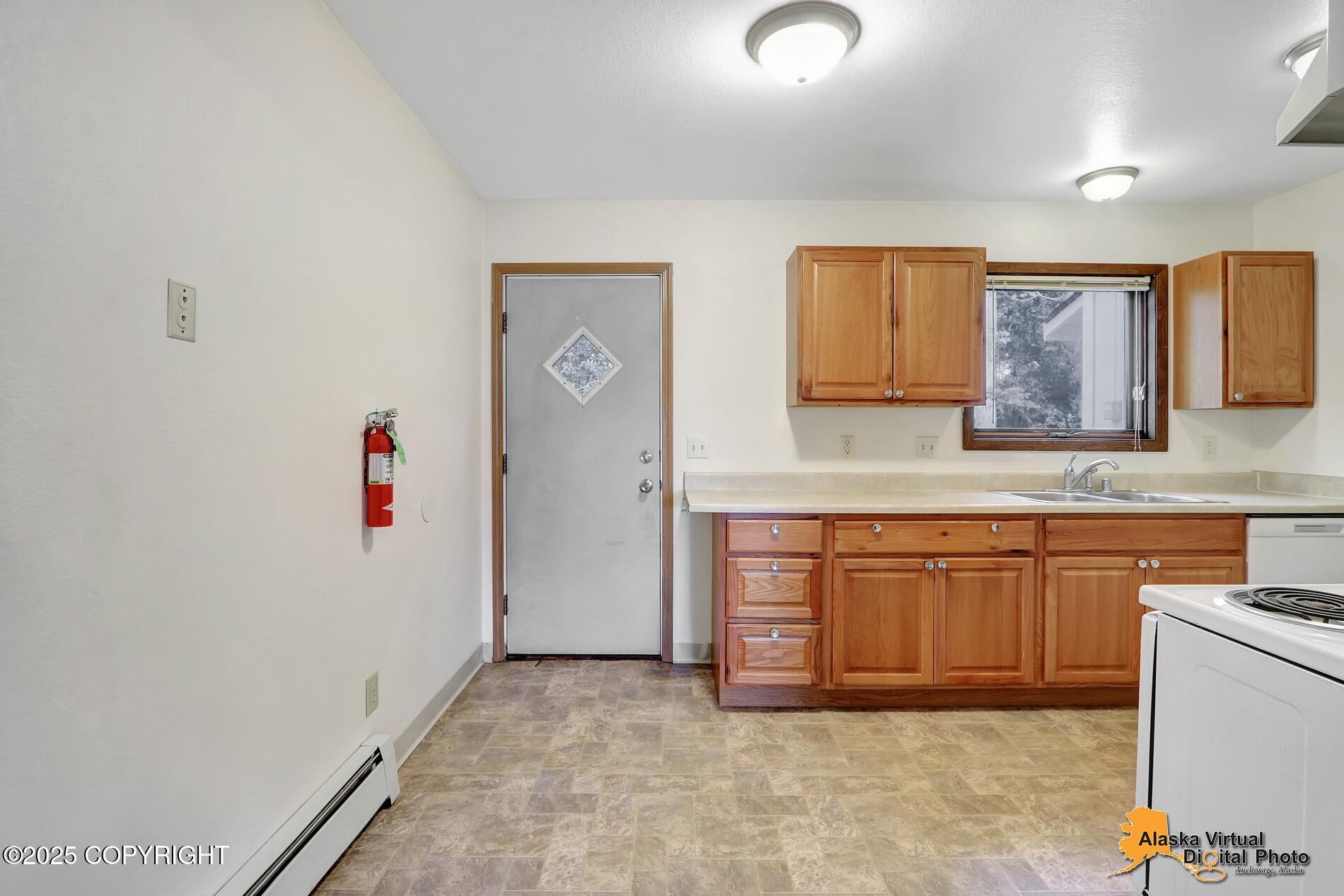 1411 Carolyn Circle